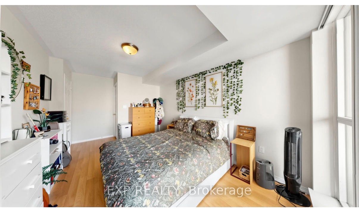 889 Bay Street 607, Toronto, ON M5S 3K5 photo 4