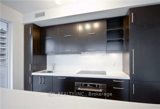 65 St Mary Street 707, Toronto, ON M5S 0A6 photo 4
