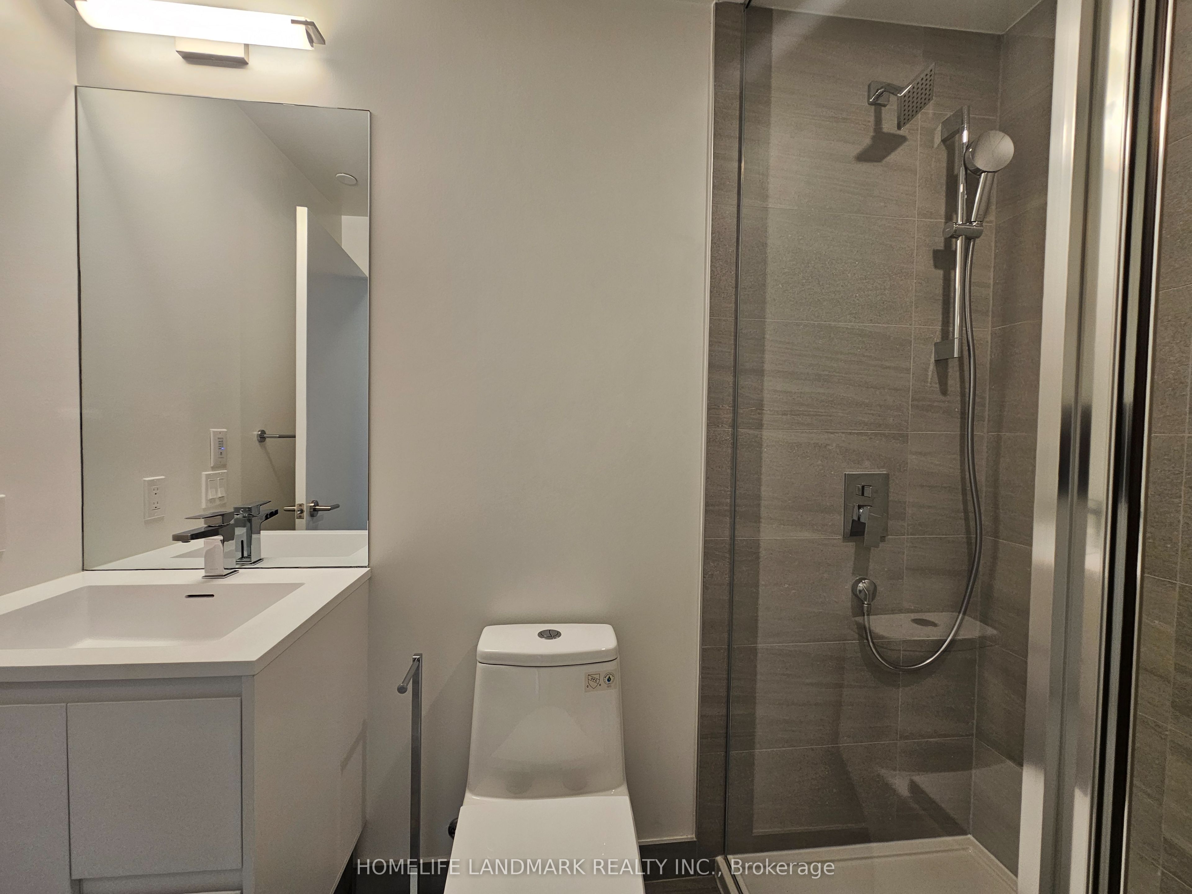 1 Kyle Lowry Road 508, Toronto, ON M3C 3S2 photo 2