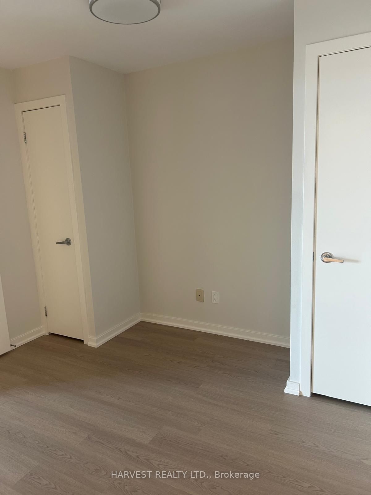 8 York Street 1511, Toronto, ON M5J 2Y2 photo 3
