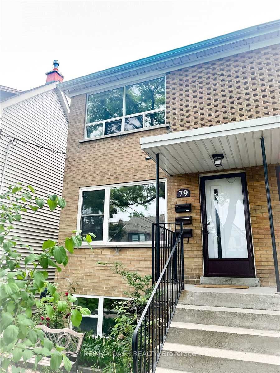 79 Greensides Avenue Lower, Toronto, ON M6G 3P8 photo 2