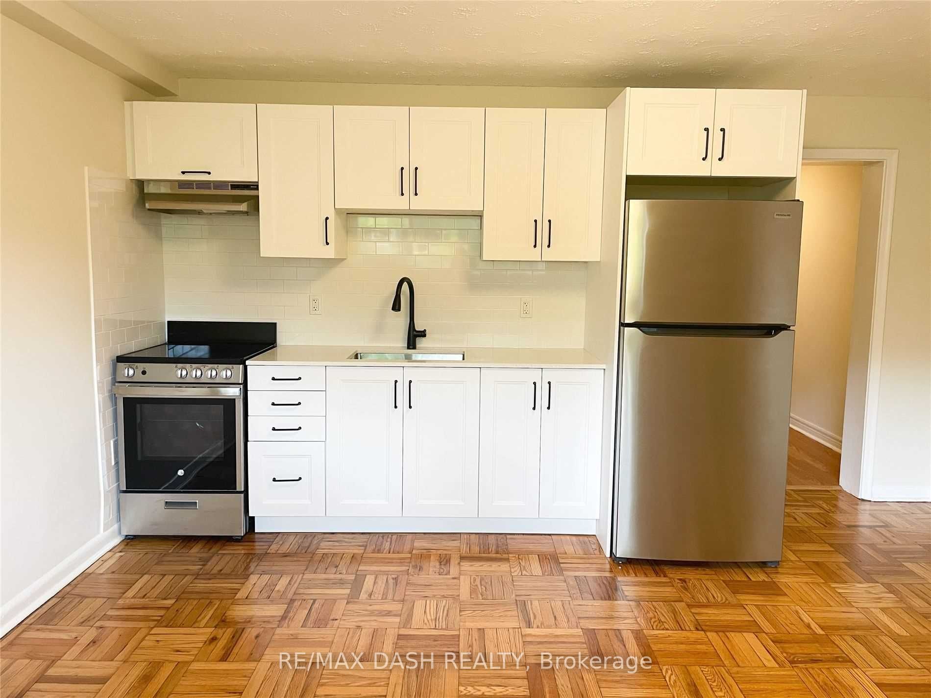 79 Greensides Avenue Lower, Toronto, ON M6G 3P8 photo 5
