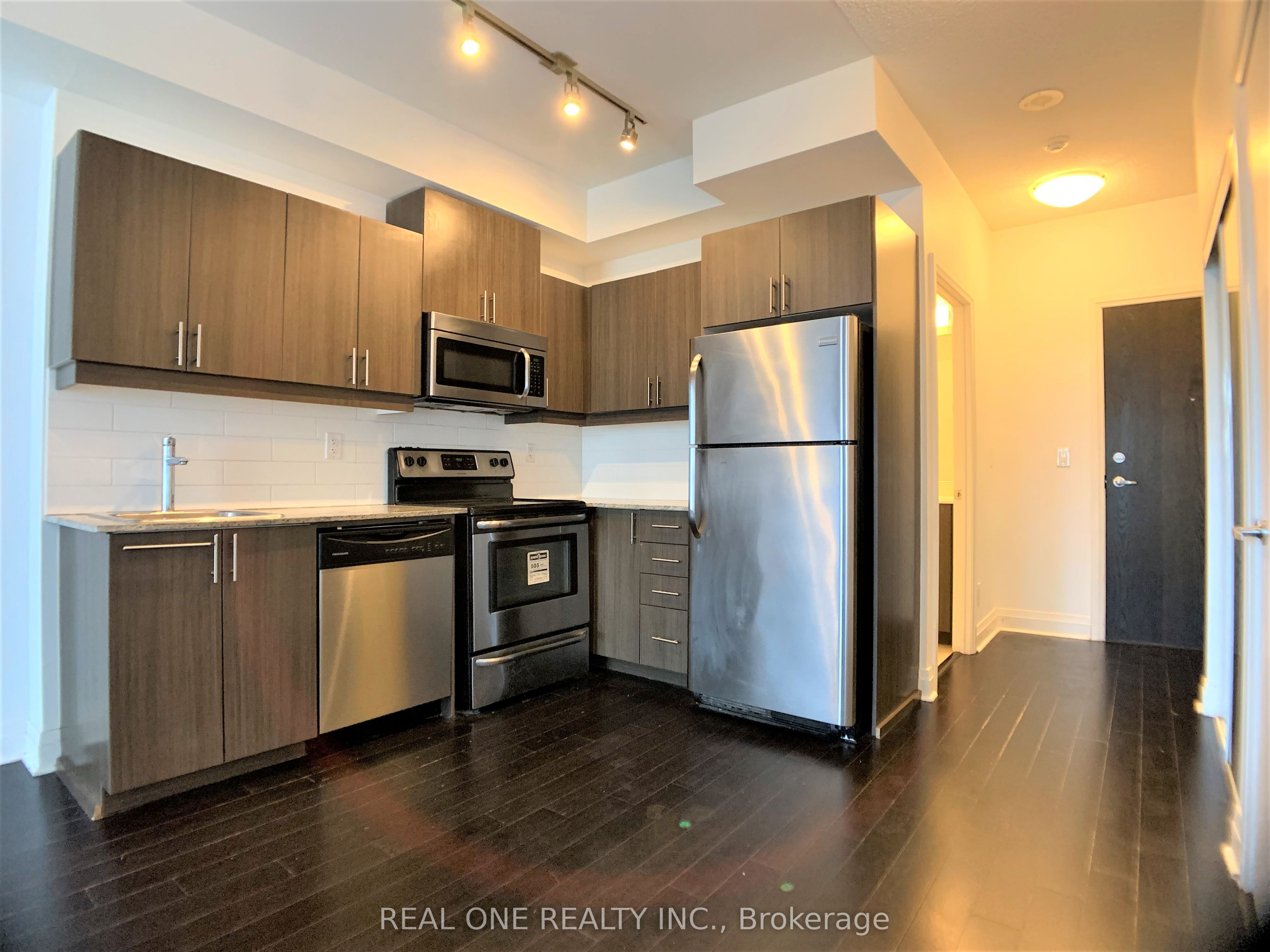 17 Kenaston Gardens 504, Toronto, ON M2K 0B9 photo 5