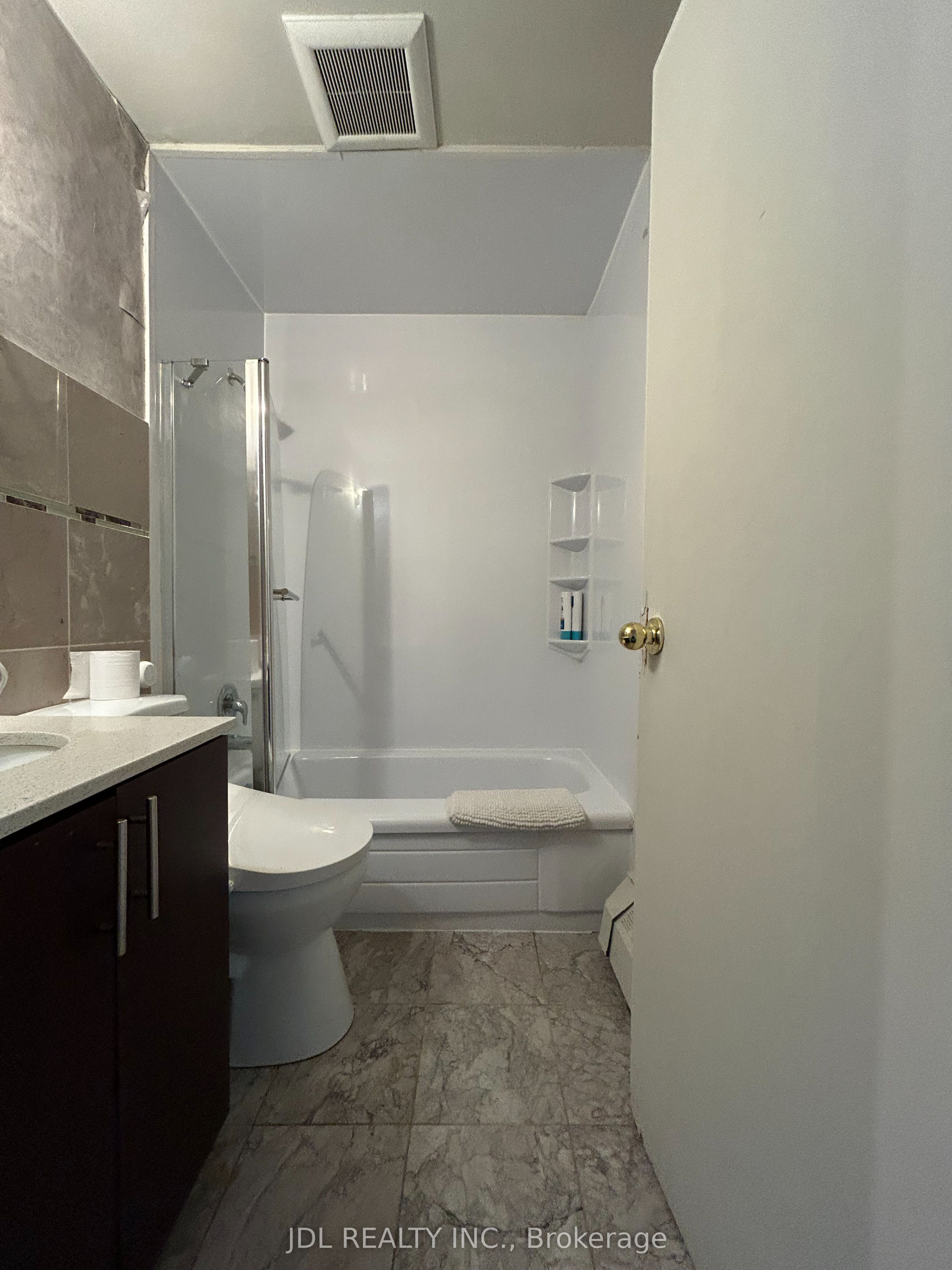3 Pembroke St Street Entire One Bedroom Unit, Toronto, ON M5A 2N6 photo 2