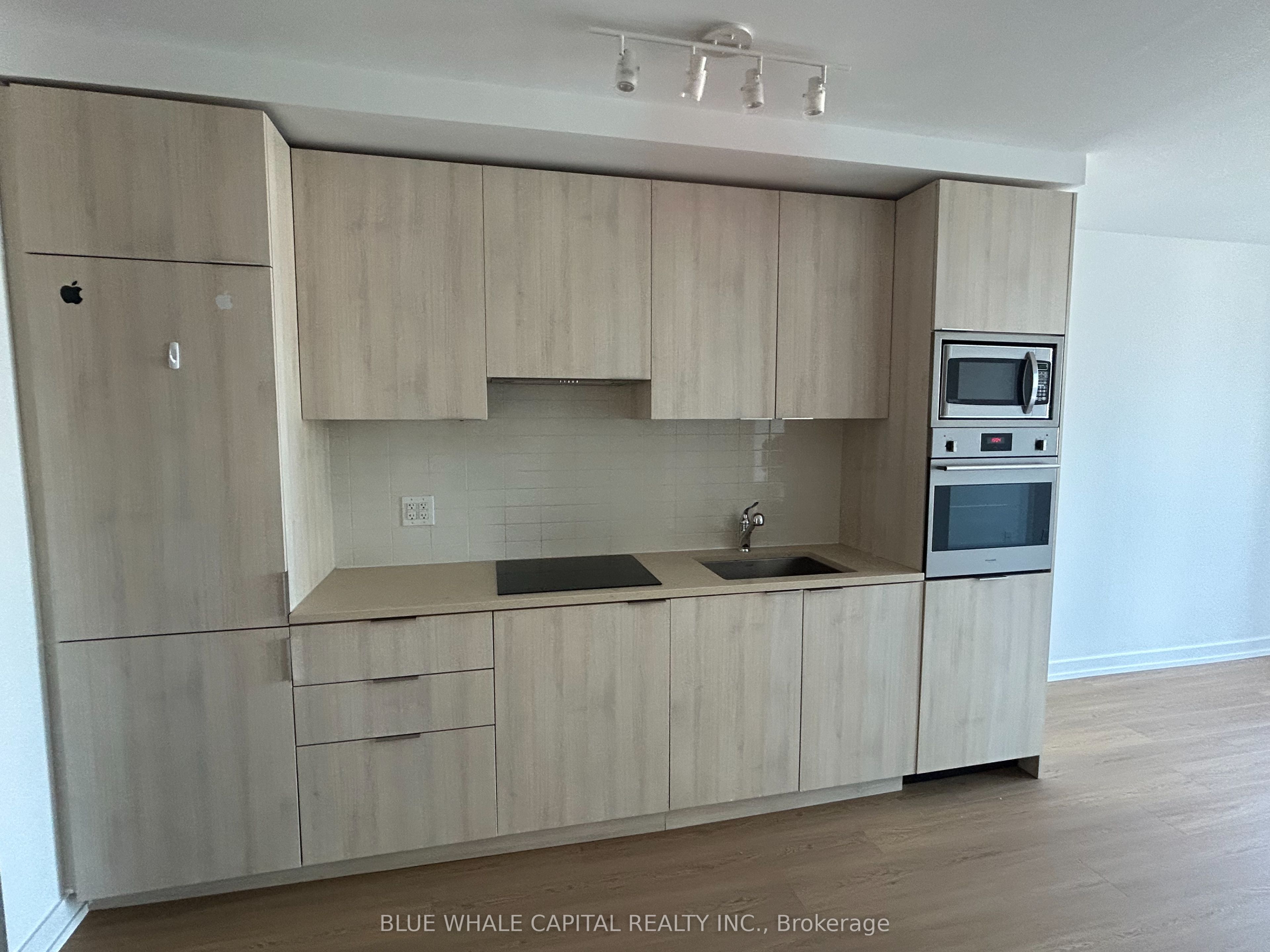 11 Wellesley Street W 602, Toronto, ON M4Y 0G4 photo 5