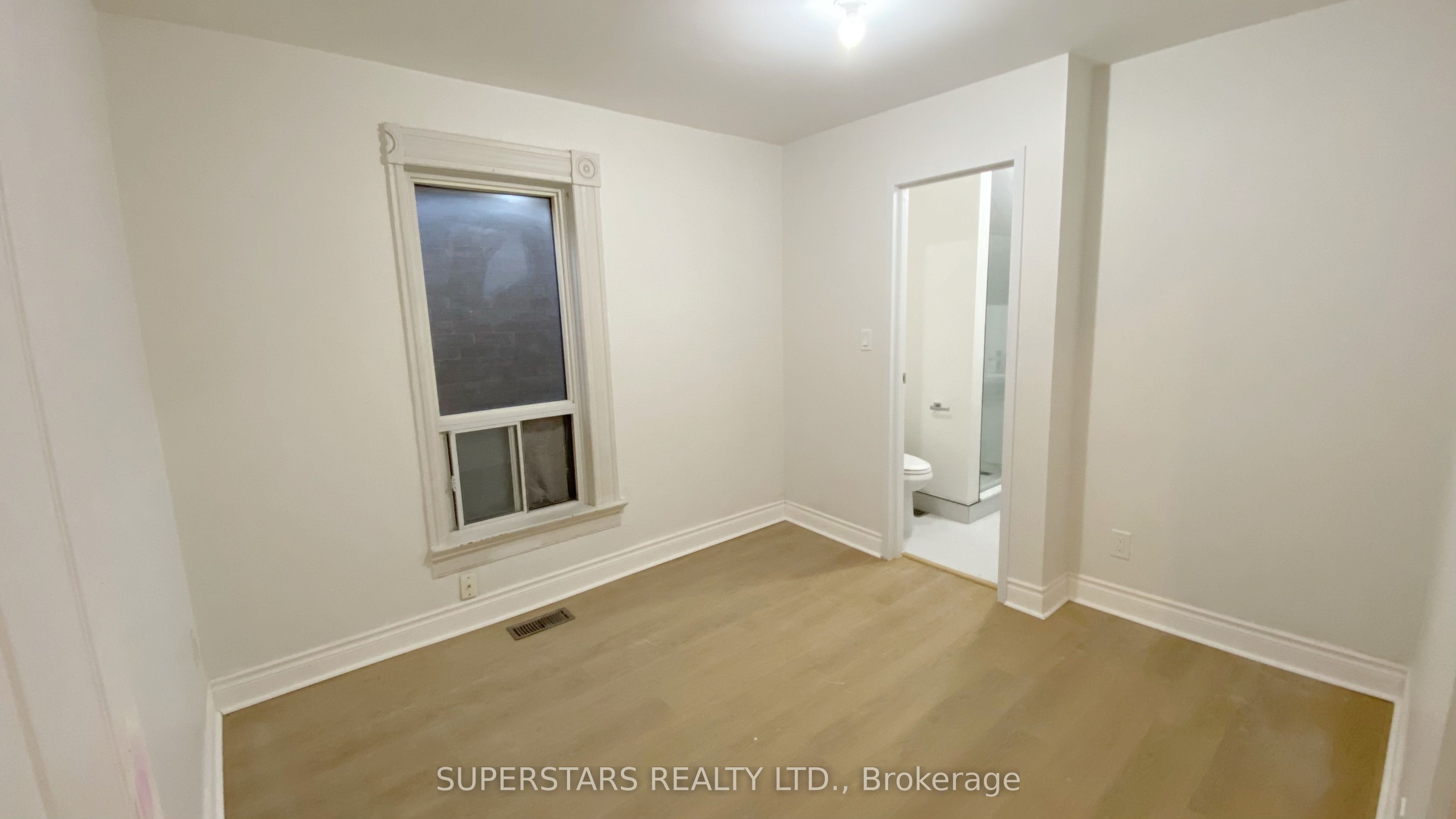 122 Huron Street 4, Toronto, ON M5T 2B3 photo 5