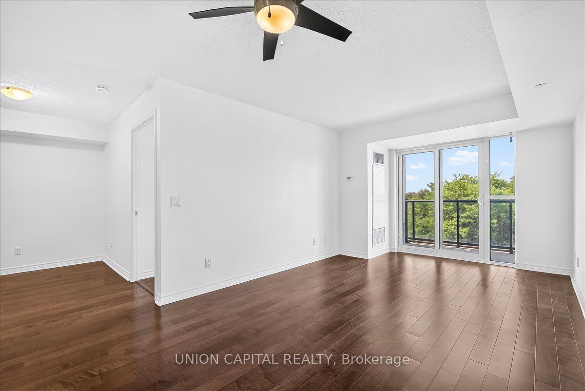 35 Saranac Boulevard 602, Toronto, ON M6A 2G4 photo 3