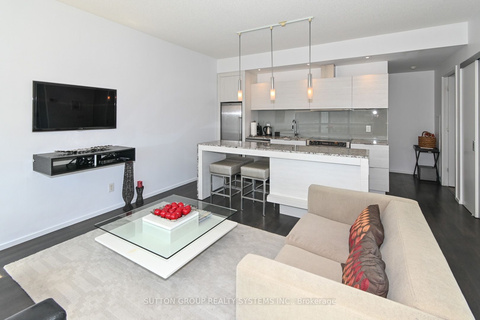 8 Charlotte Street 1408, Toronto, ON M5V 0K4 photo 3