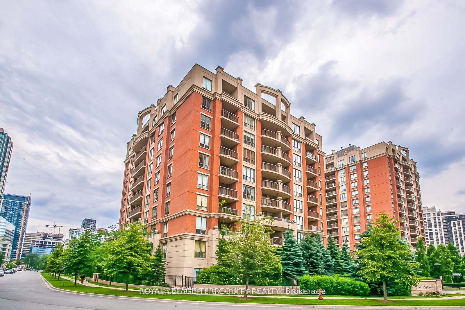 51 Harrison Garden Boulevard 505, Toronto, ON M2N 7G4