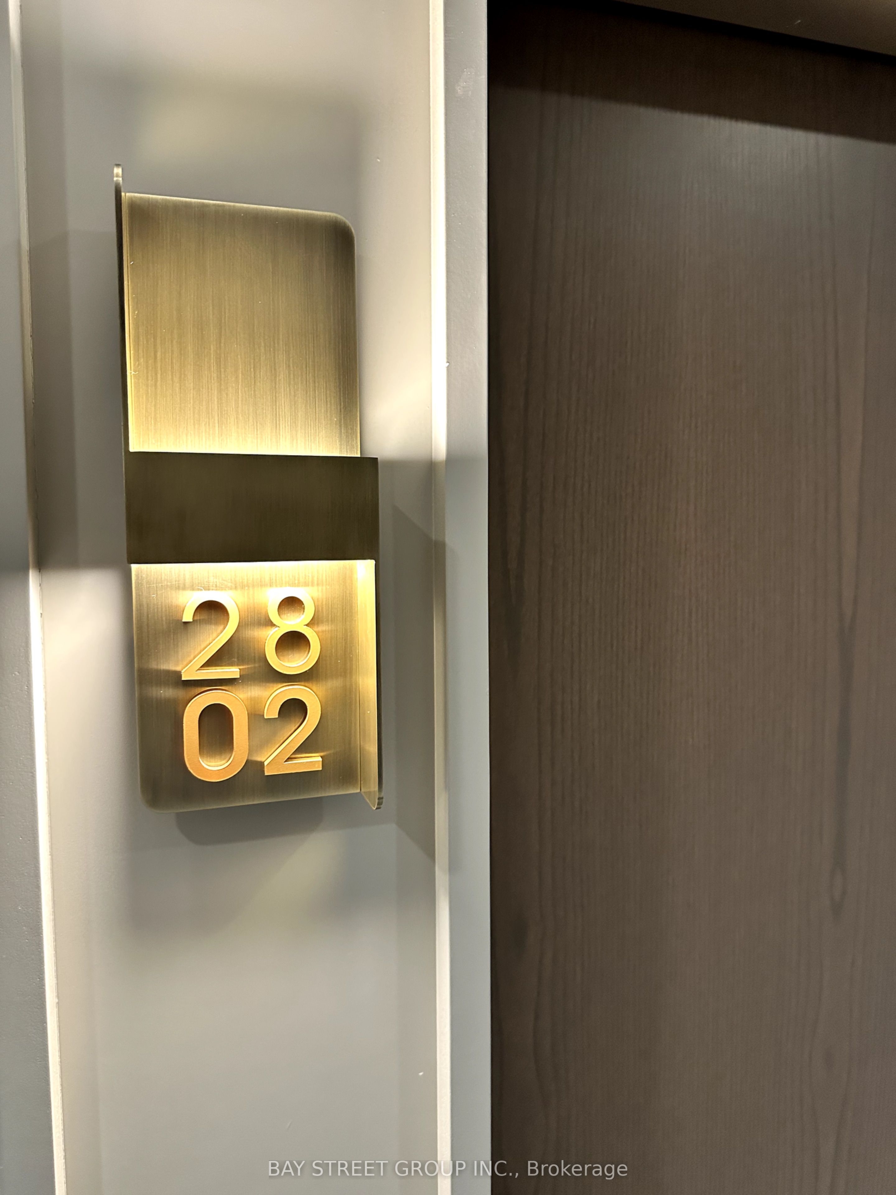 30 Inn On The Park Drive, Toronto, ON M3C 0P7 photo 4