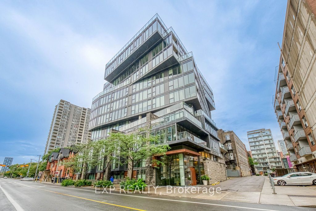 15 Beverley Street 305, Toronto, ON M5T 0B3