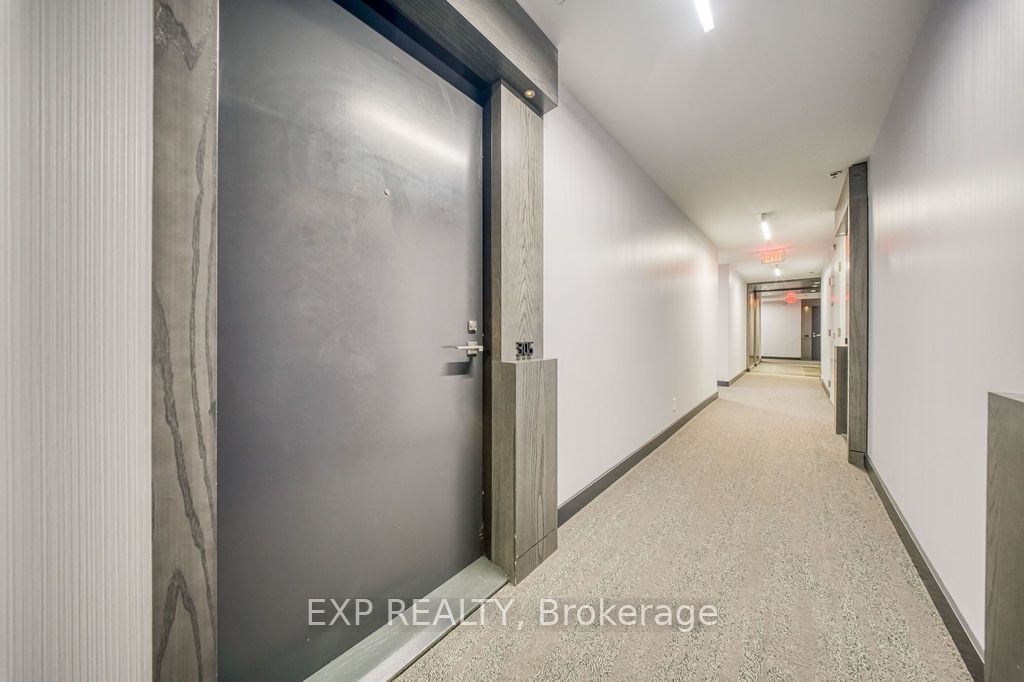 15 Beverley Street 305, Toronto, ON M5T 0B3 photo 3