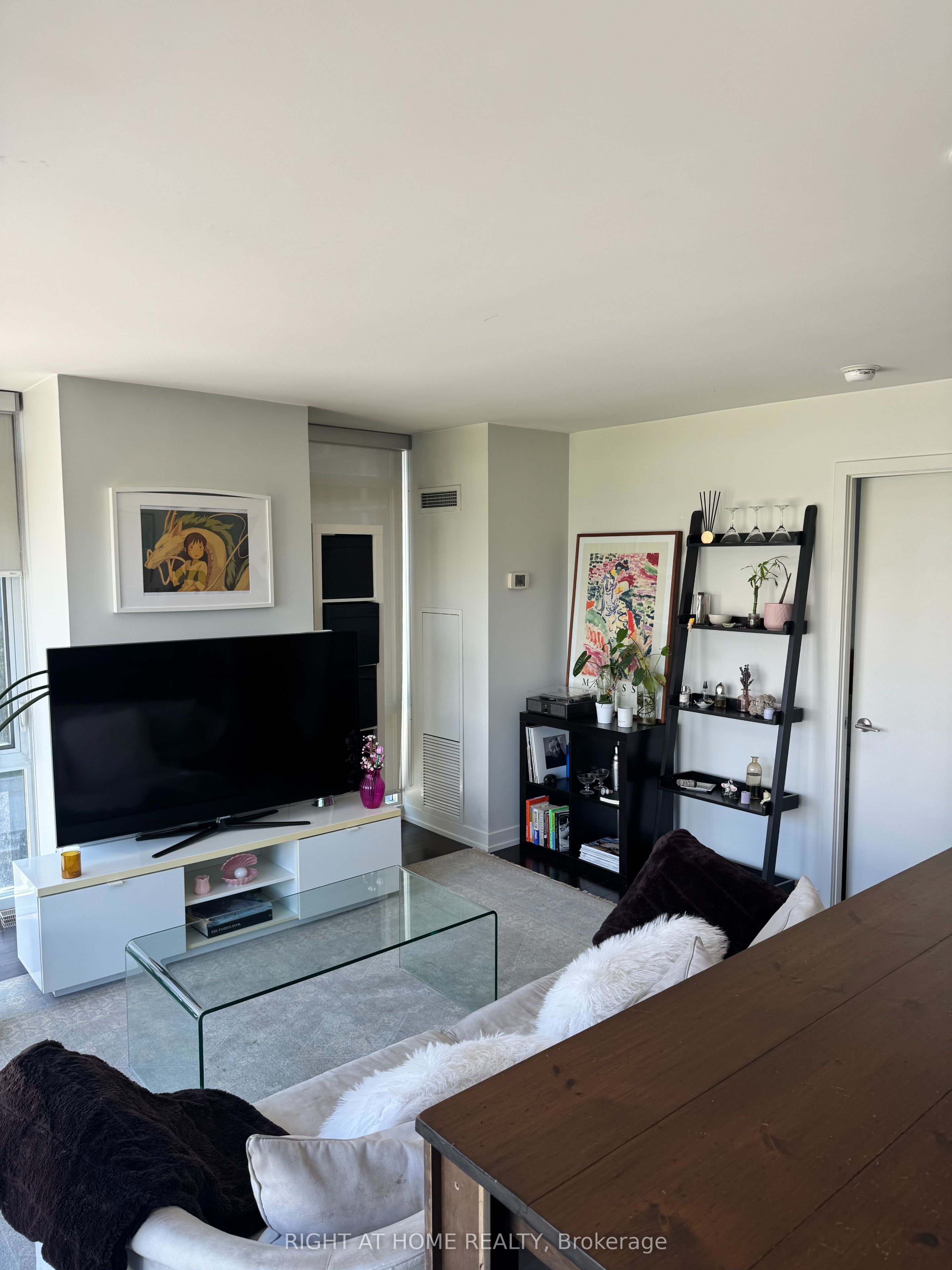 170 Fort York Boulevard 204, Toronto, ON M5V 0E6 photo 5