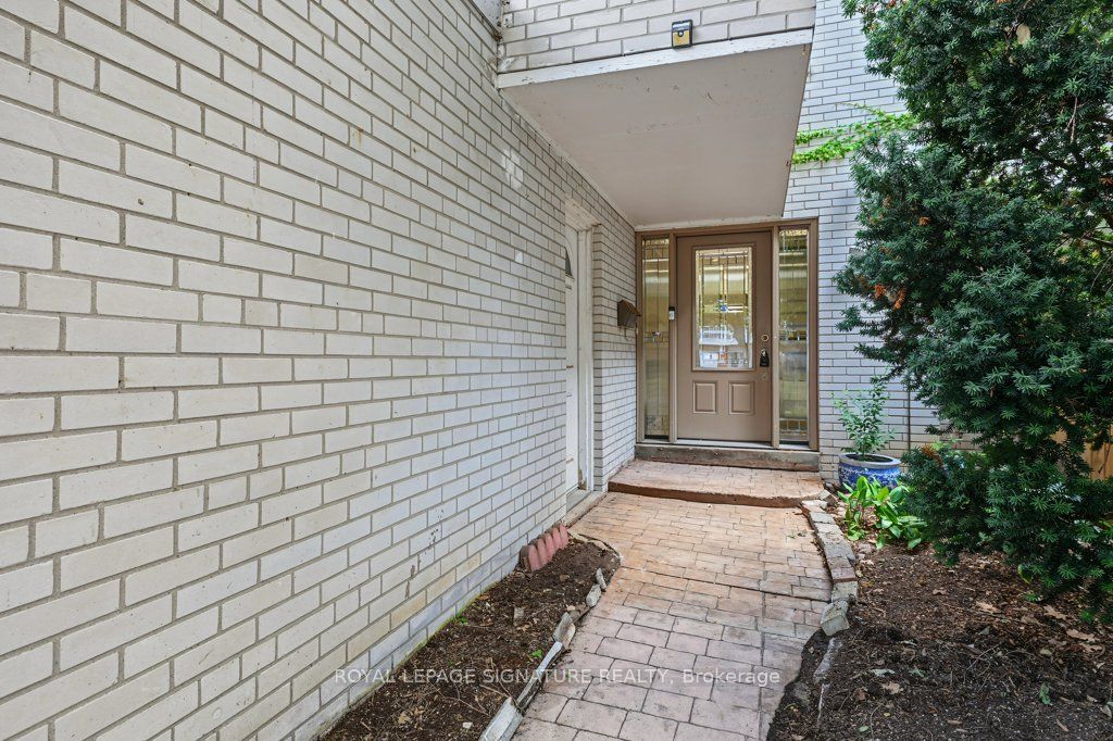 45 Chipwood Crescent, Toronto, ON M2J 3X6 photo 3
