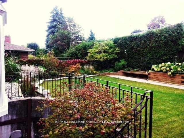 7 Nevada Avenue, Toronto, ON M2M 3N9 photo 2