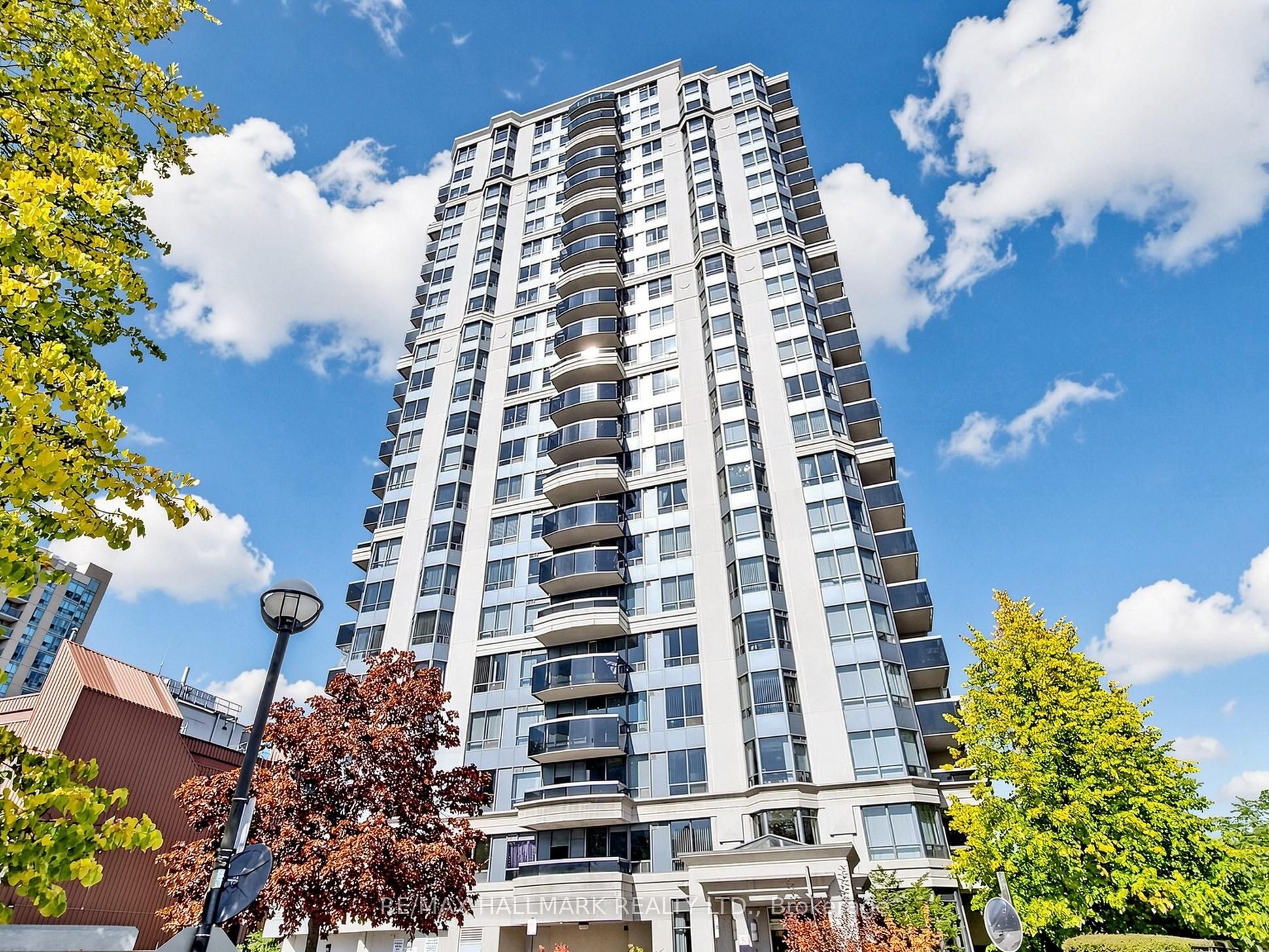 35 Finch Avenue E 1808, Toronto, ON M2N 6Z8 photo 2