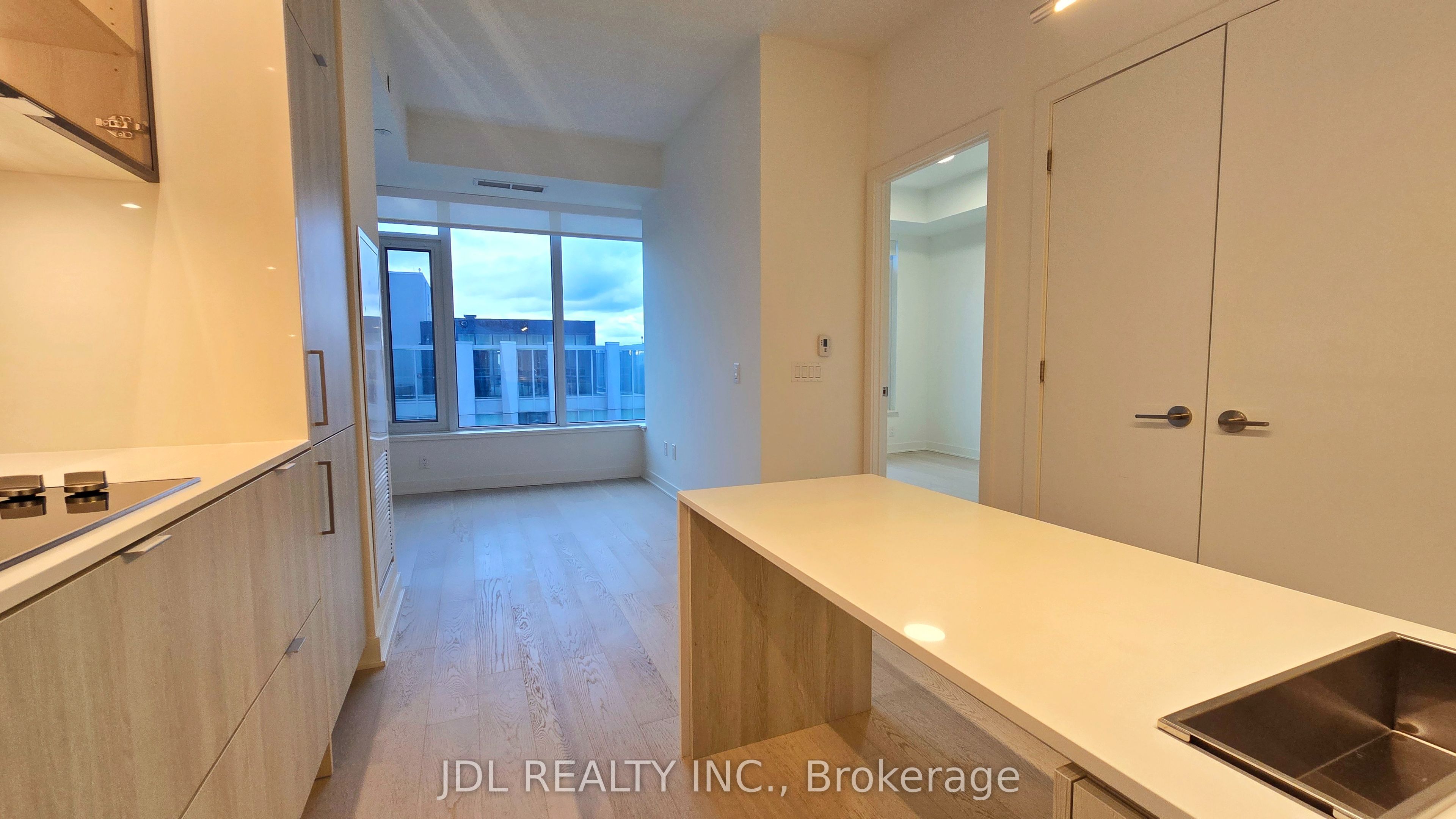 11 Yorkville Avenue 5506, Toronto, ON M4W 0B7 photo 4