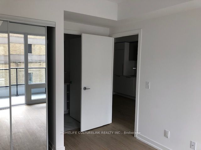 85 Wood Street 708, Toronto, ON M4Y 0E8 photo 5