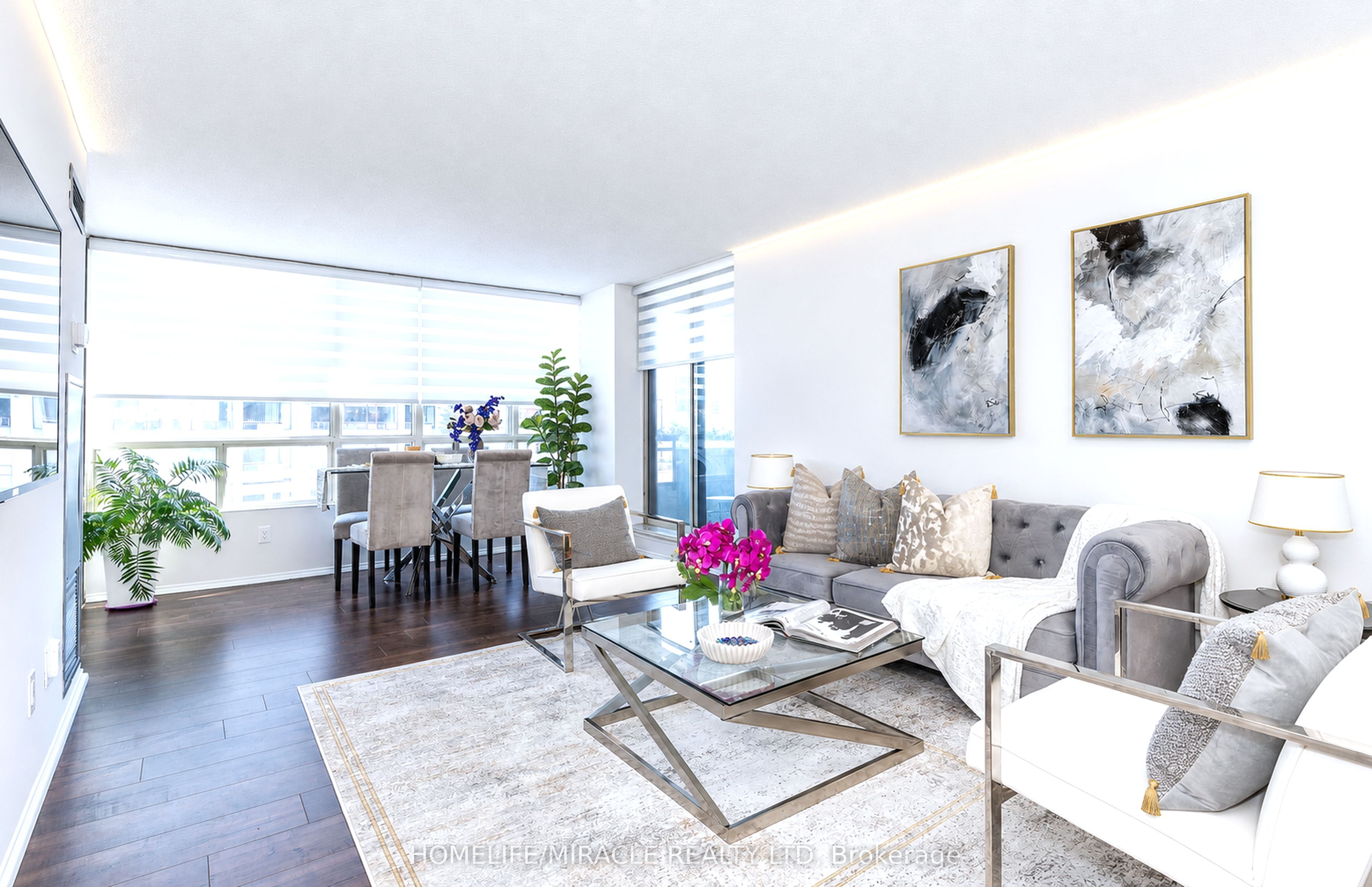 5785 Yonge Street 306, Toronto, ON M2M 4J2