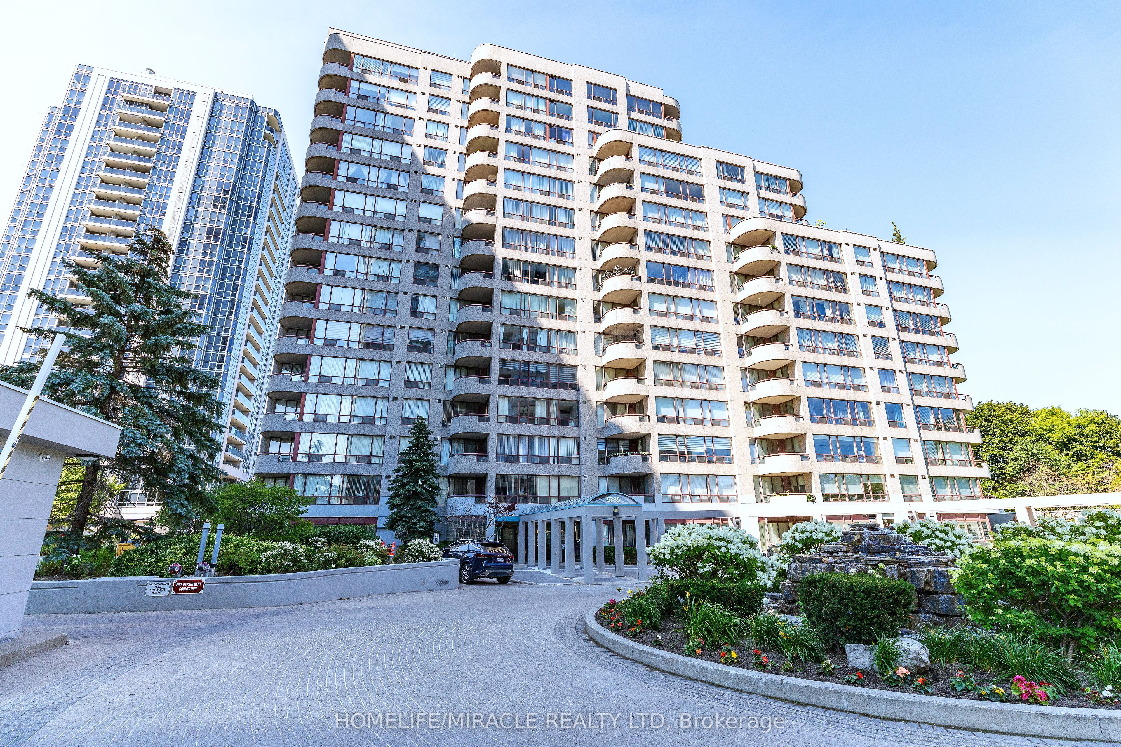 5785 Yonge Street 306, Toronto, ON M2M 4J2 photo 2