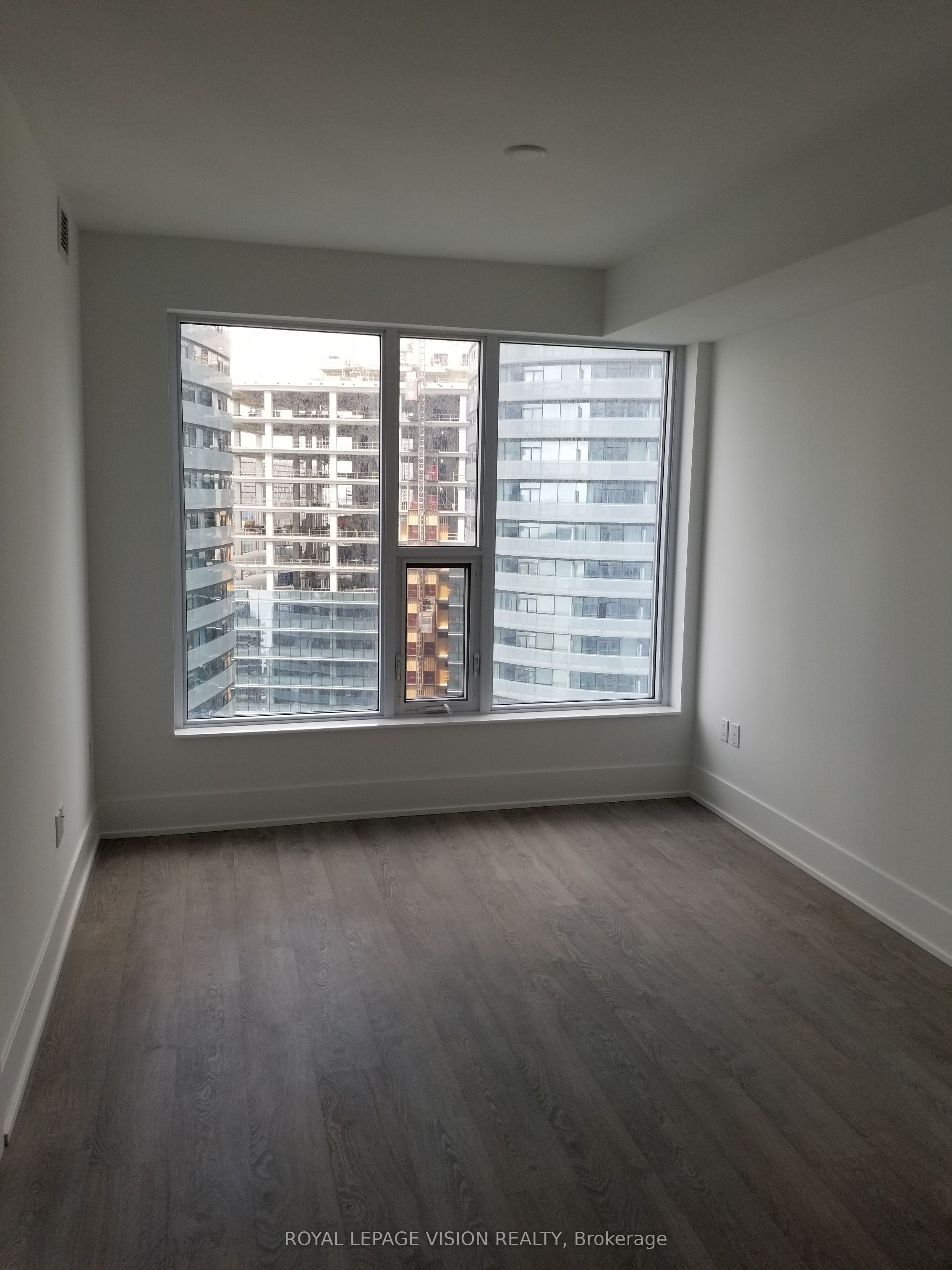 10 York Street 4413, Toronto, ON M5J 2Z2 photo 3