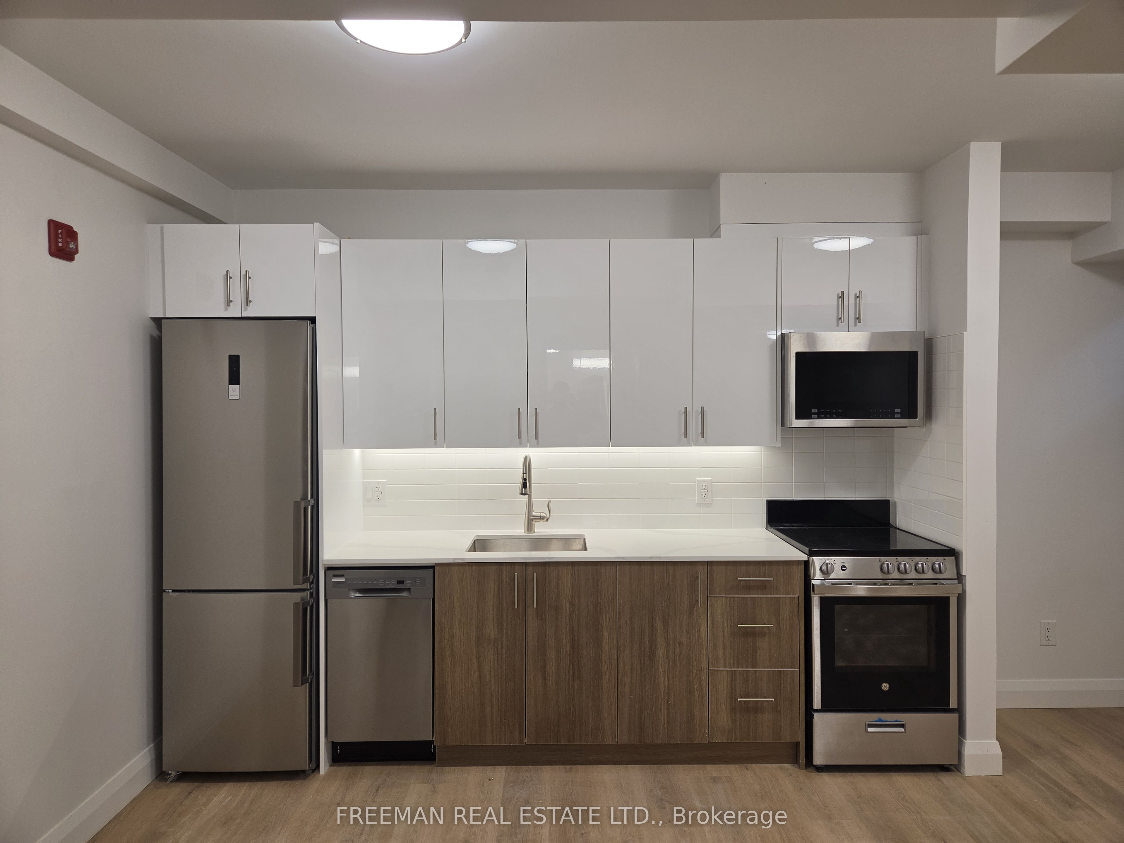 134 Carlton Street 45, Toronto, ON M5A 2K1 photo 2
