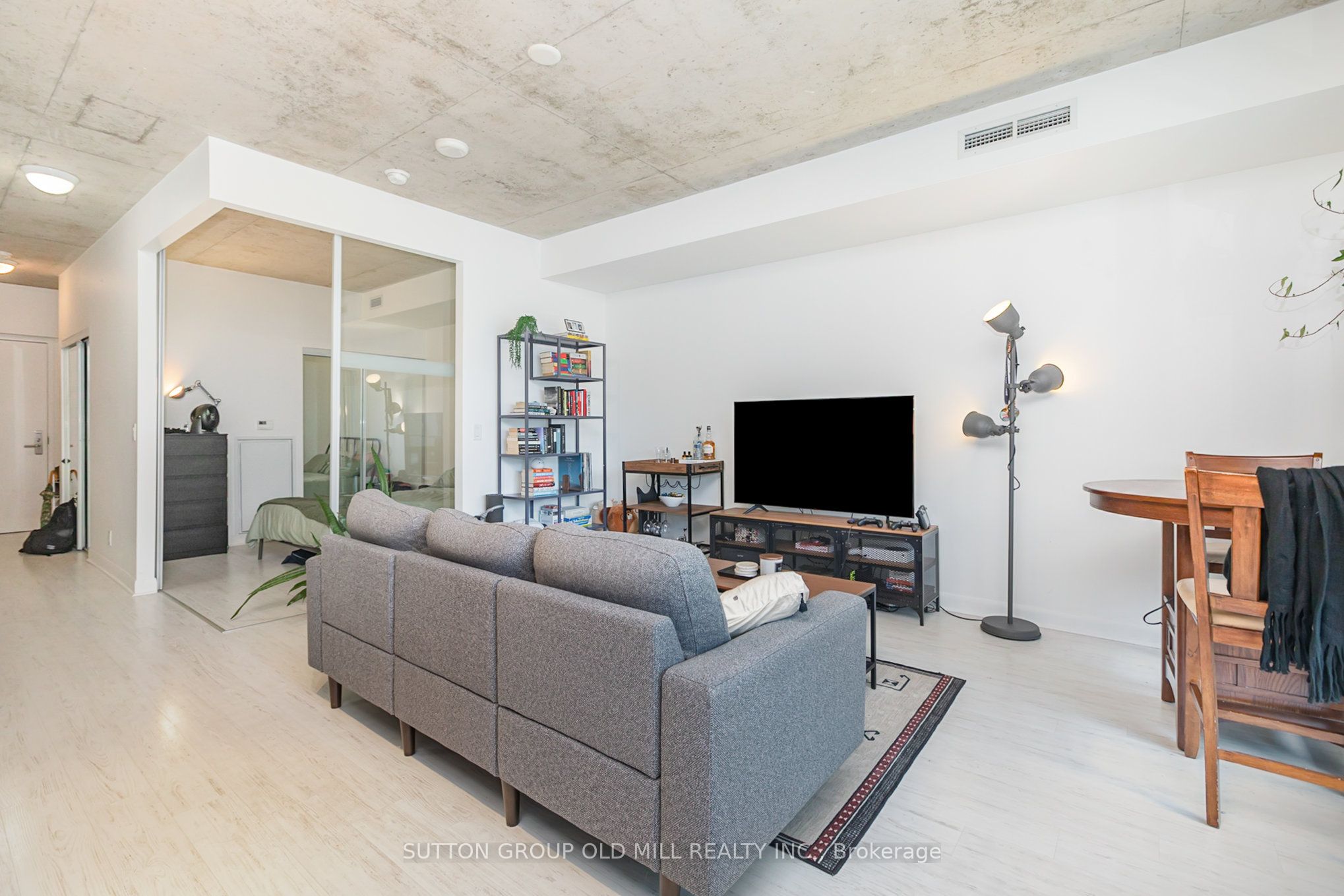 478 King Street W 704, Toronto, ON M5V 0A8 photo 4