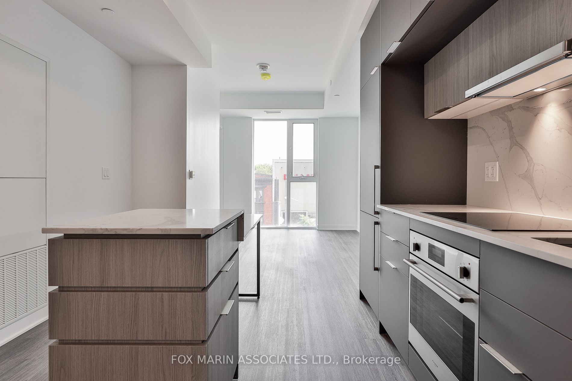 185 Alberta Avenue 309, Toronto, ON M6C 0A5