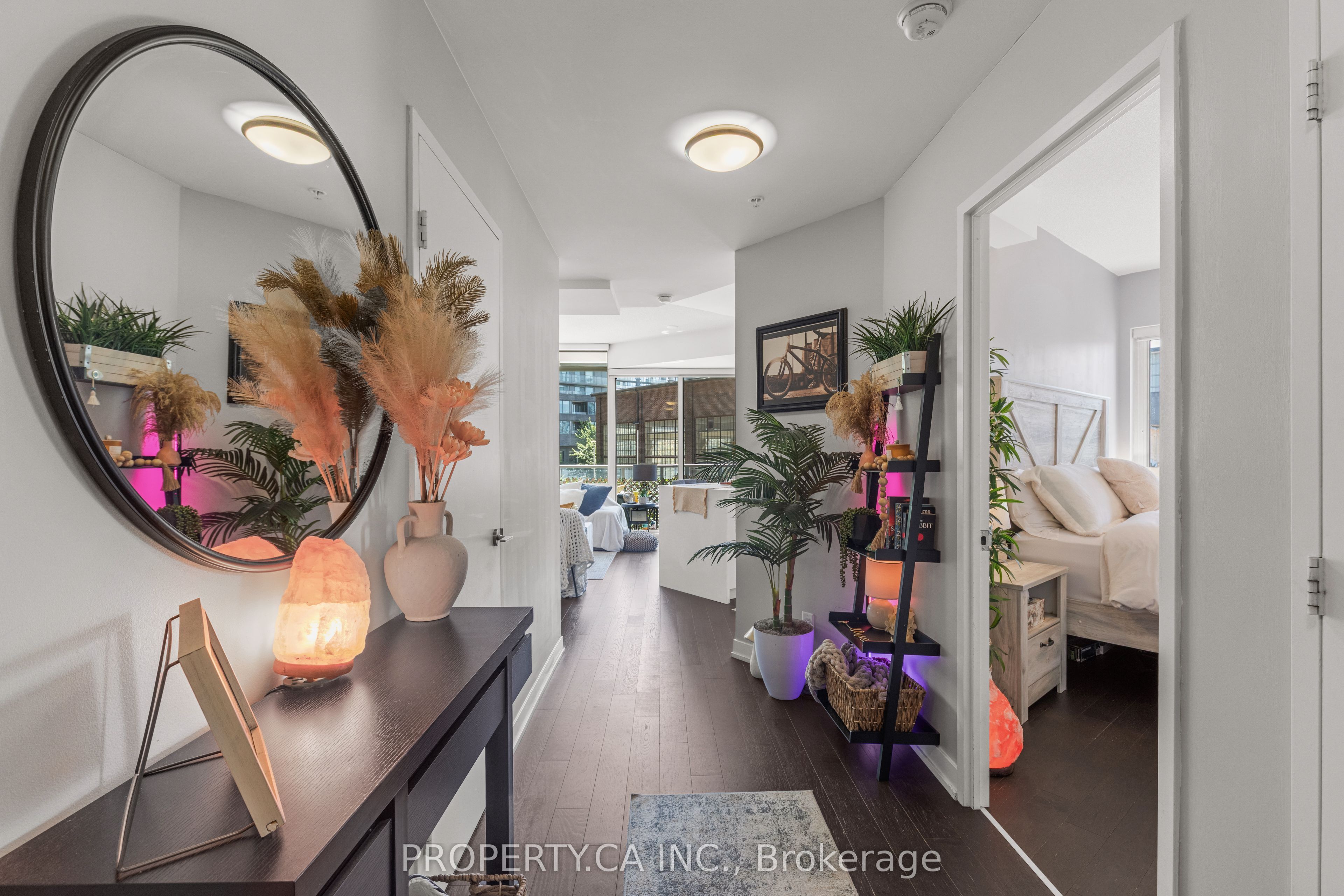 120 Bayview Avenue N122, Toronto, ON M5A 0G4 photo 2