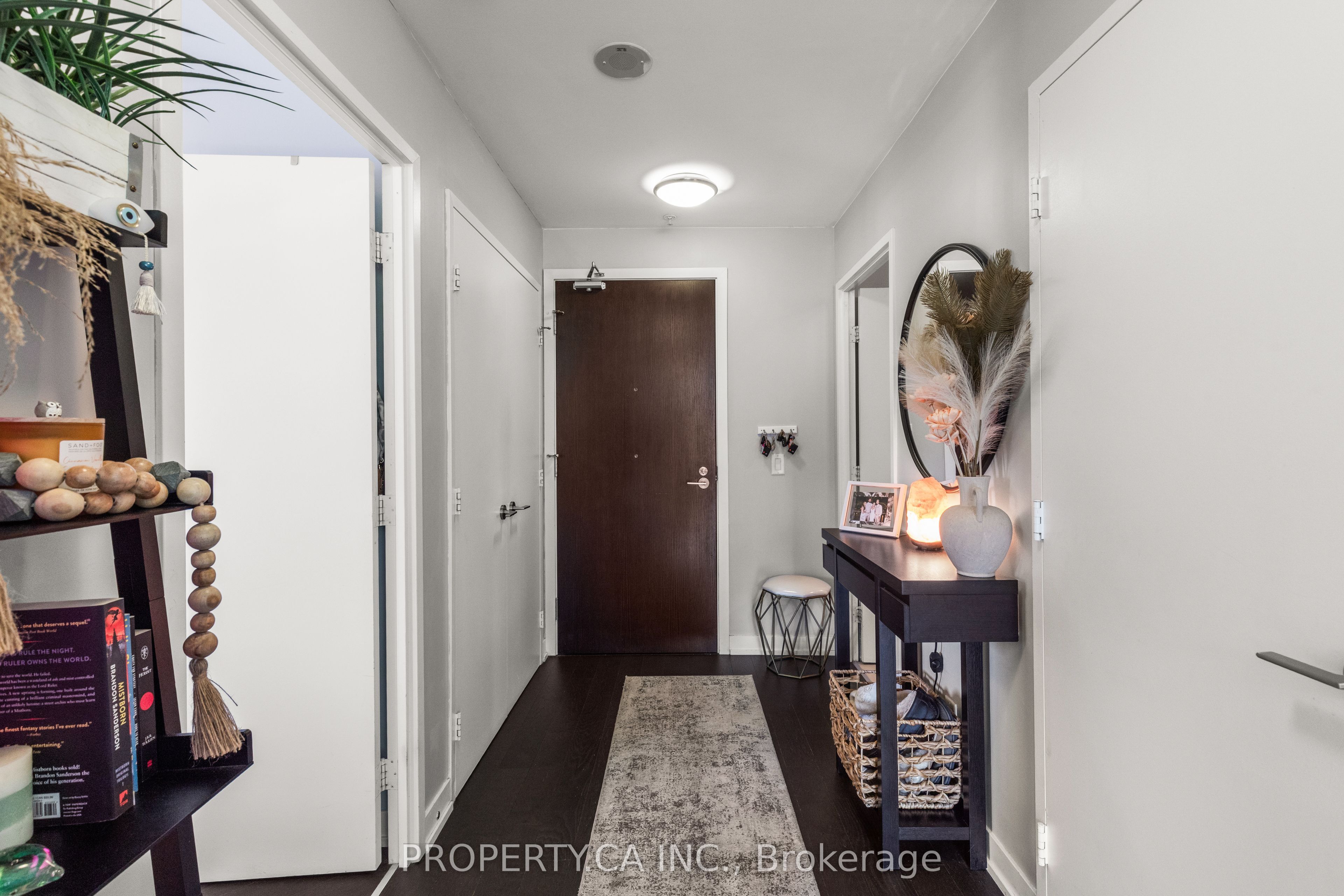 120 Bayview Avenue N122, Toronto, ON M5A 0G4 photo 3