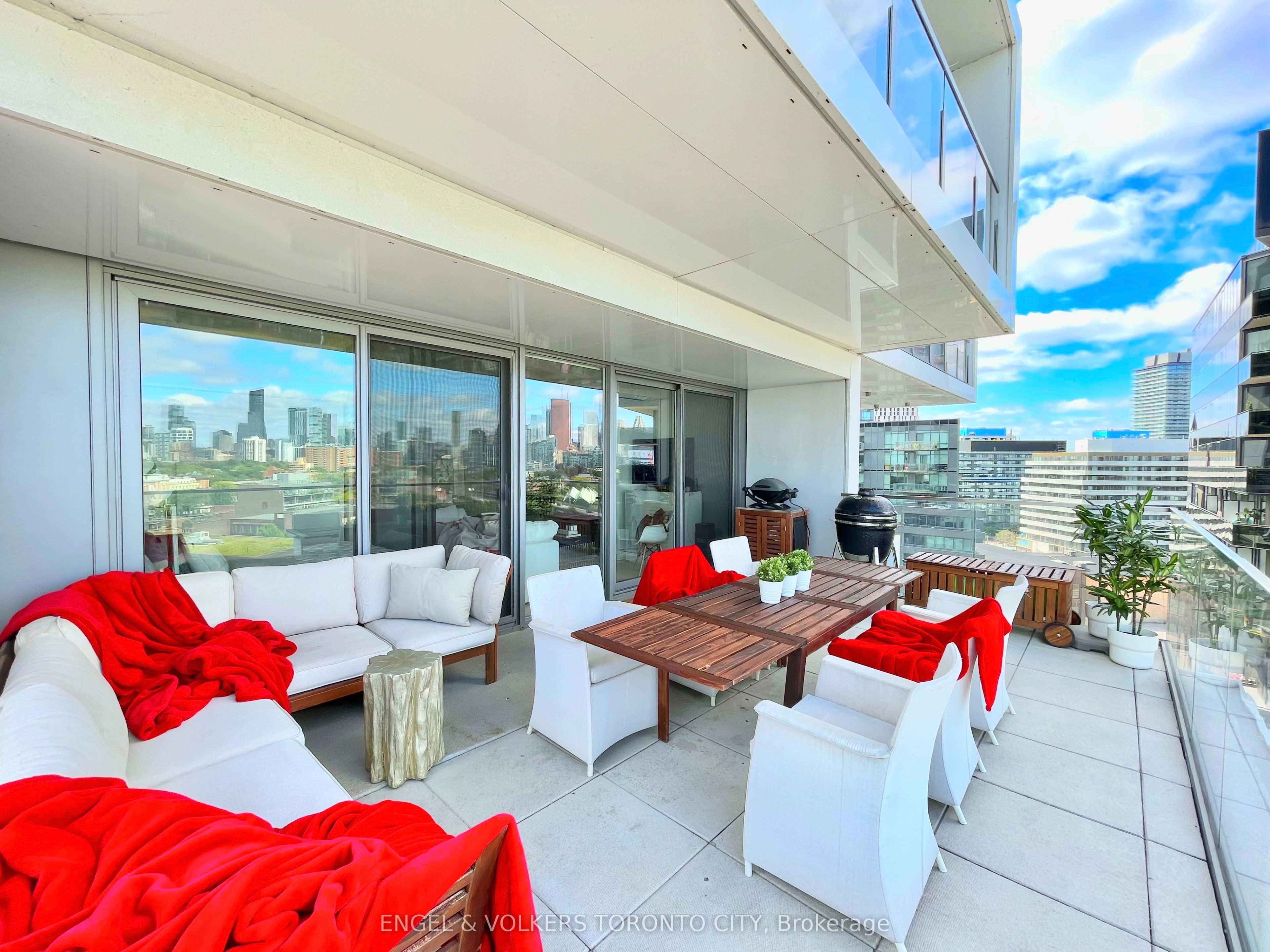 170 Bayview Avenue 1004, Toronto, ON M5A 0G4 photo 4