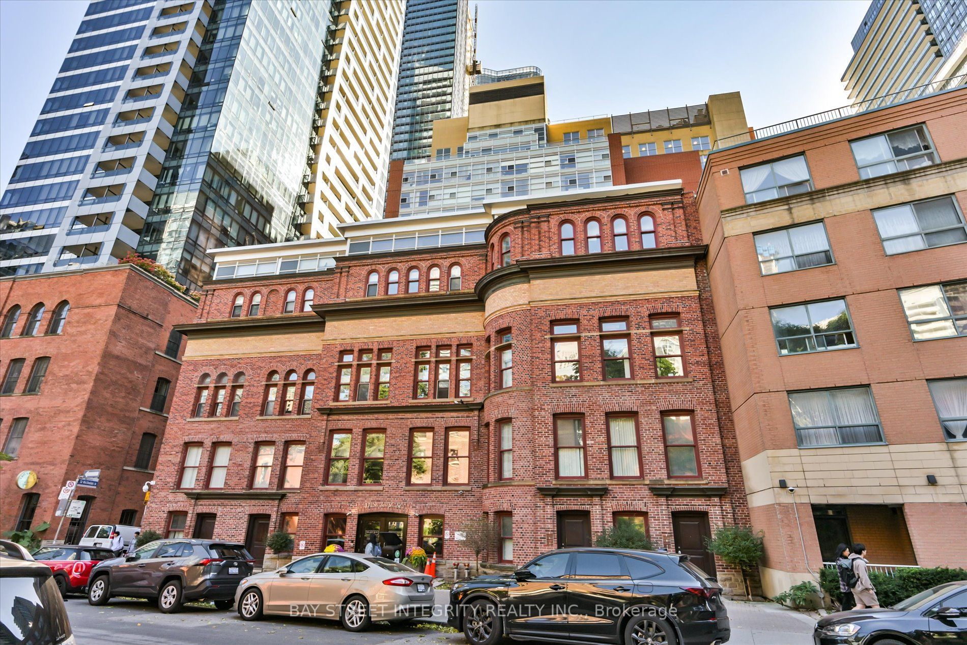 11 St Joseph Street 602, Toronto, ON M4Y 1J8