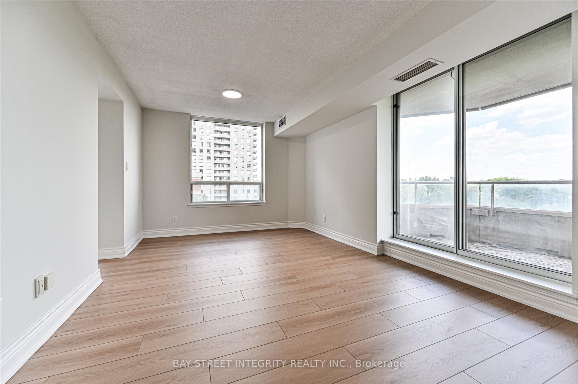 18 Hillcrest Avenue 602, Toronto, ON M2N 6T5 photo 5