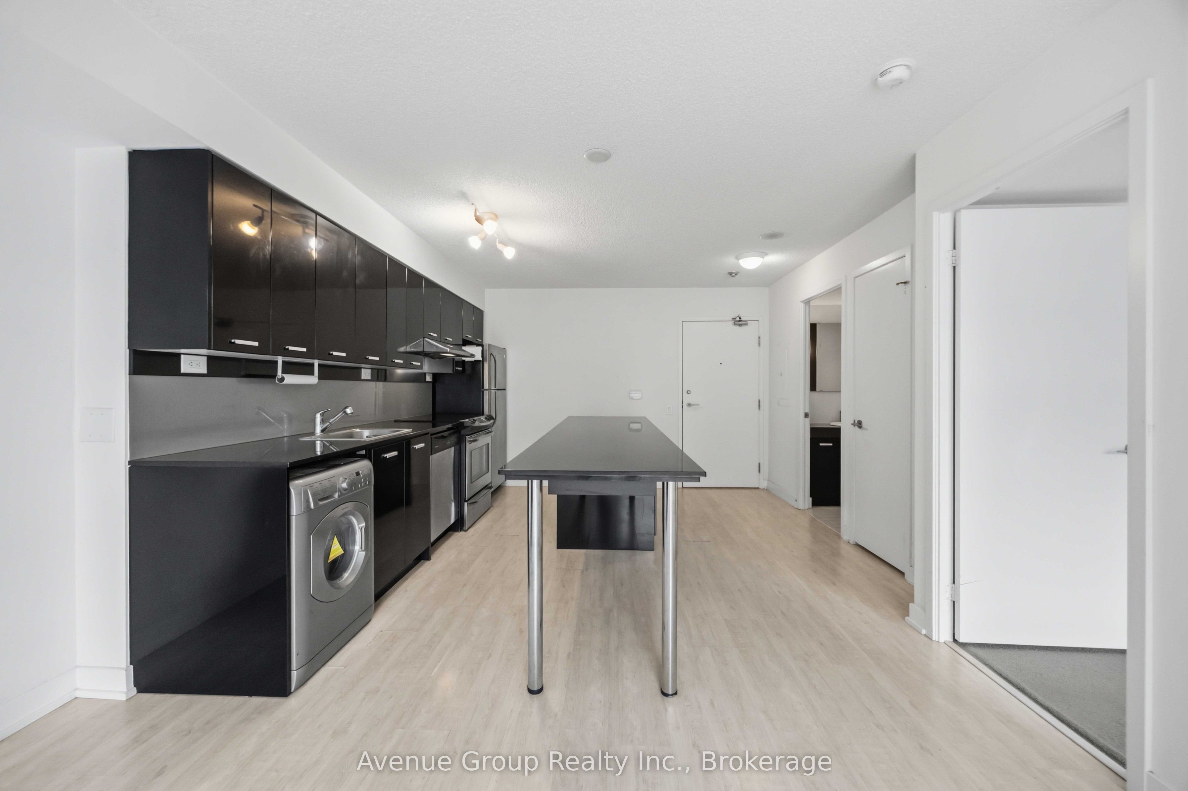 19 Singer Court 1116, Toronto, ON M2K 0B2 photo 4