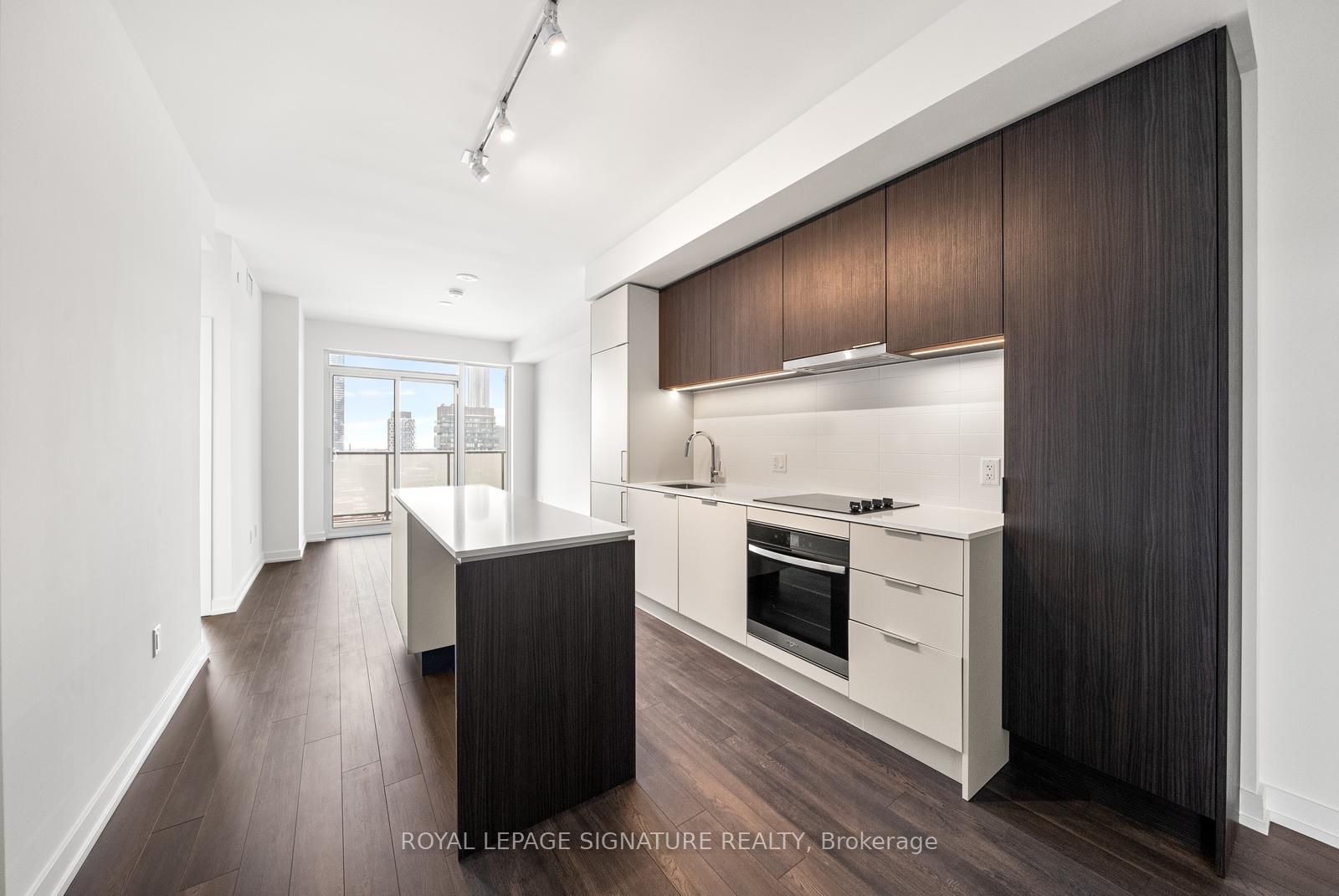 89 Church Street 2207, Toronto, ON M5C 2G3 photo 4