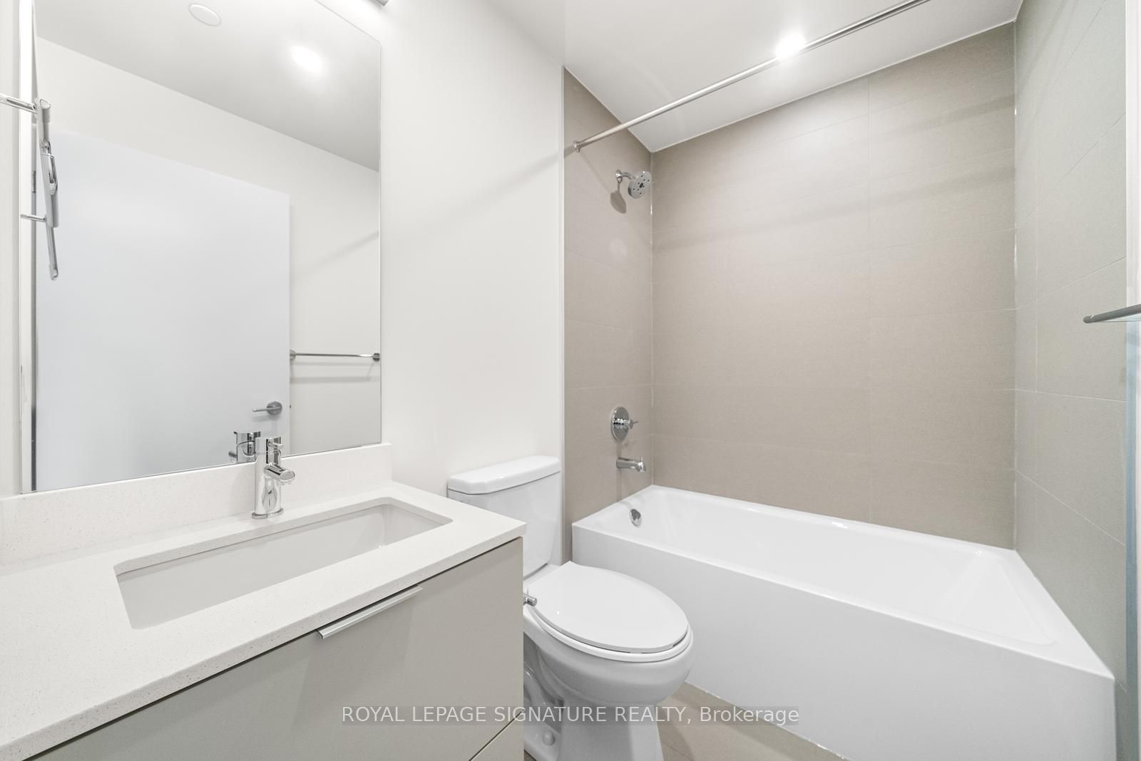 89 Church Street 2207, Toronto, ON M5C 2G3 photo 5