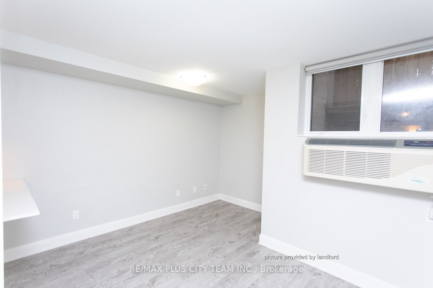 686 Bathurst Street L06, Toronto, ON M5S 2R3 photo 2