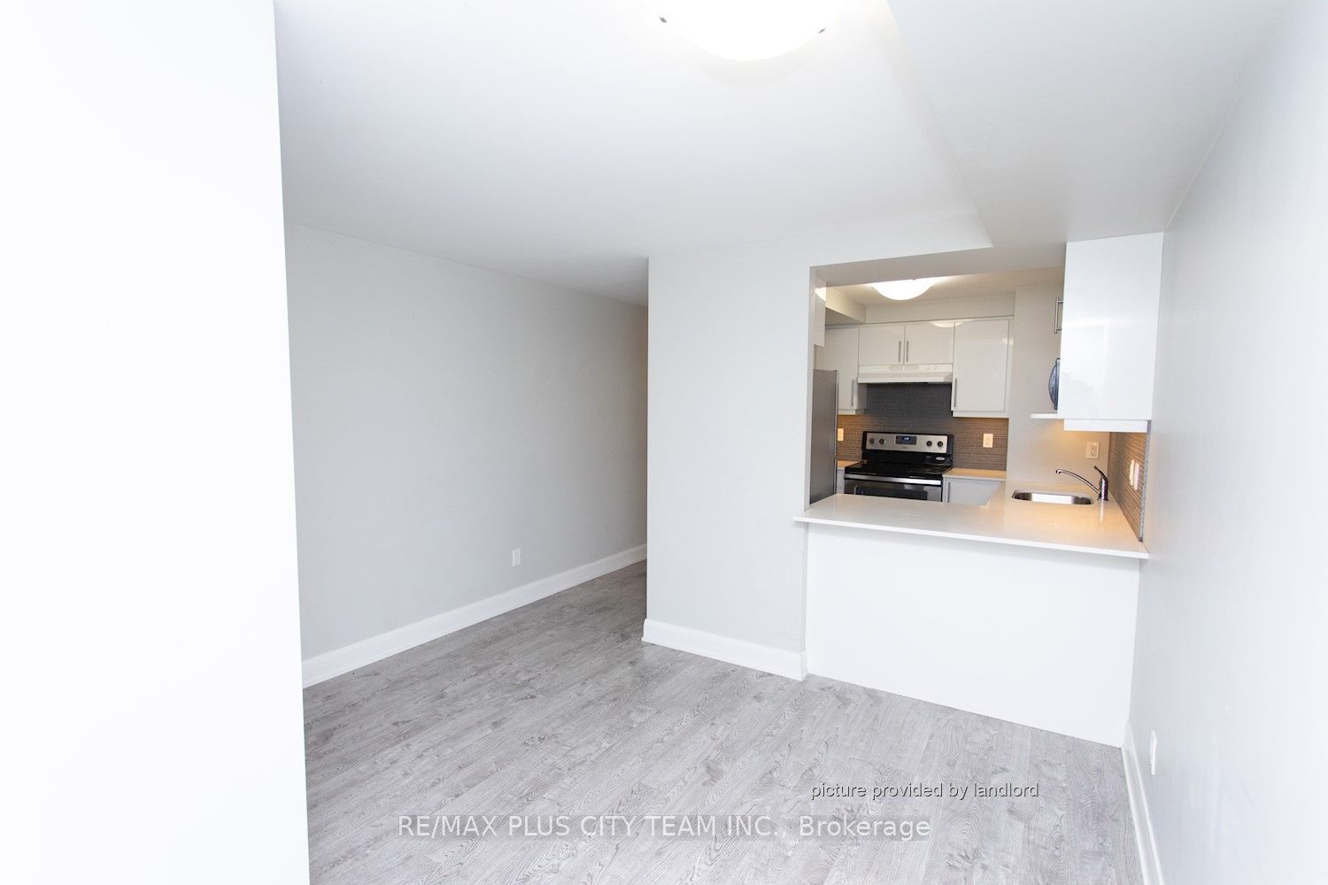 686 Bathurst Street L06, Toronto, ON M5S 2R3 photo 3