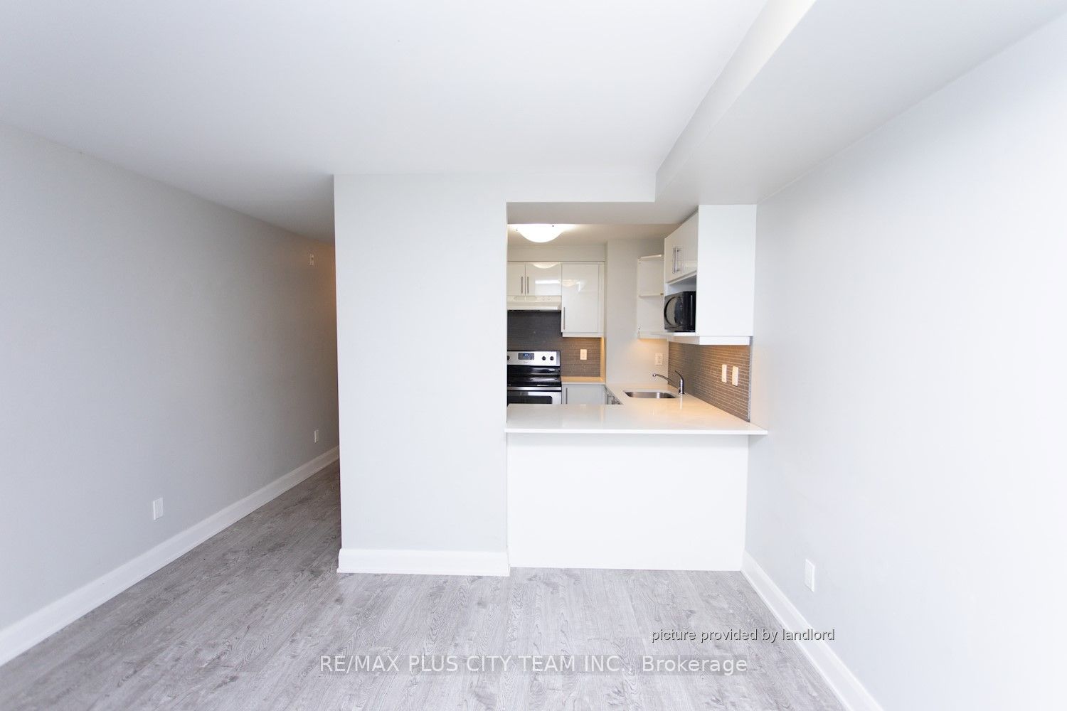 686 Bathurst Street L06, Toronto, ON M5S 2R3 photo 4