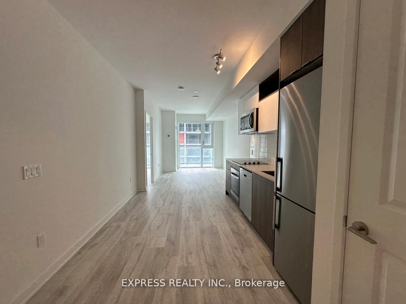 100 Dalhousie Street 4811, Toronto, ON M5B 0C7 photo 2