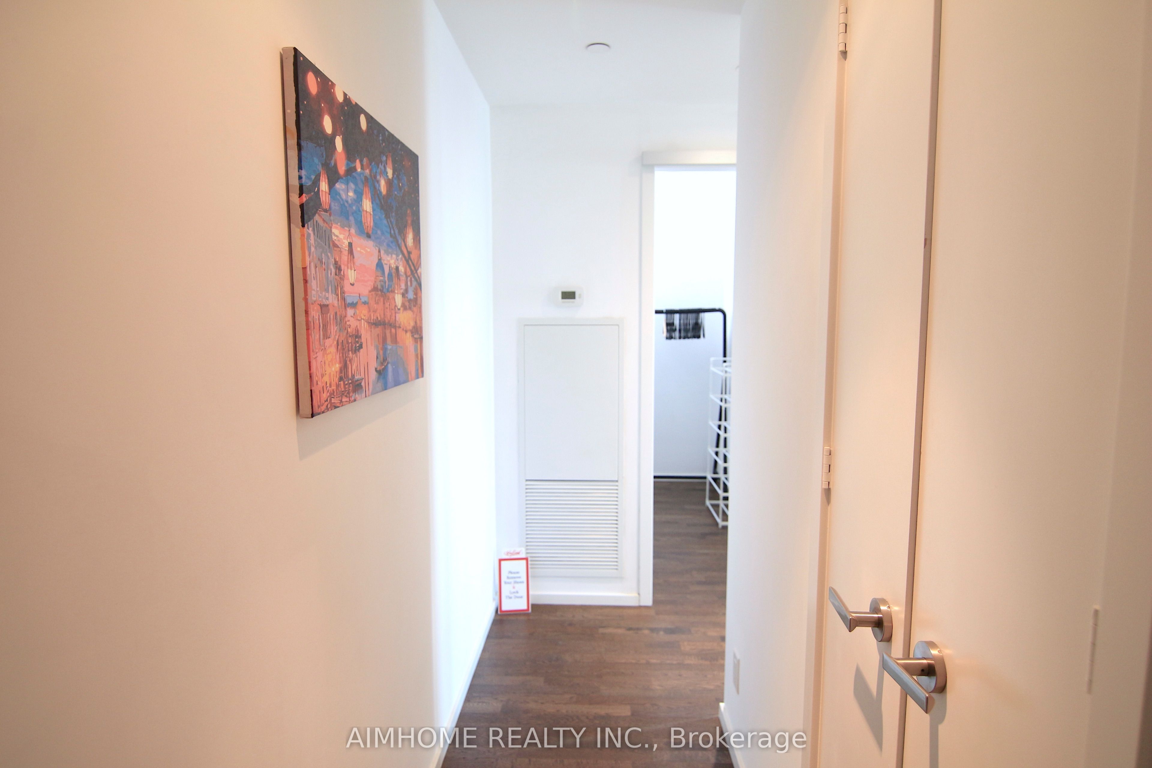 5 St Joseph Street 910, Toronto, ON M4Y 0B6 photo 4