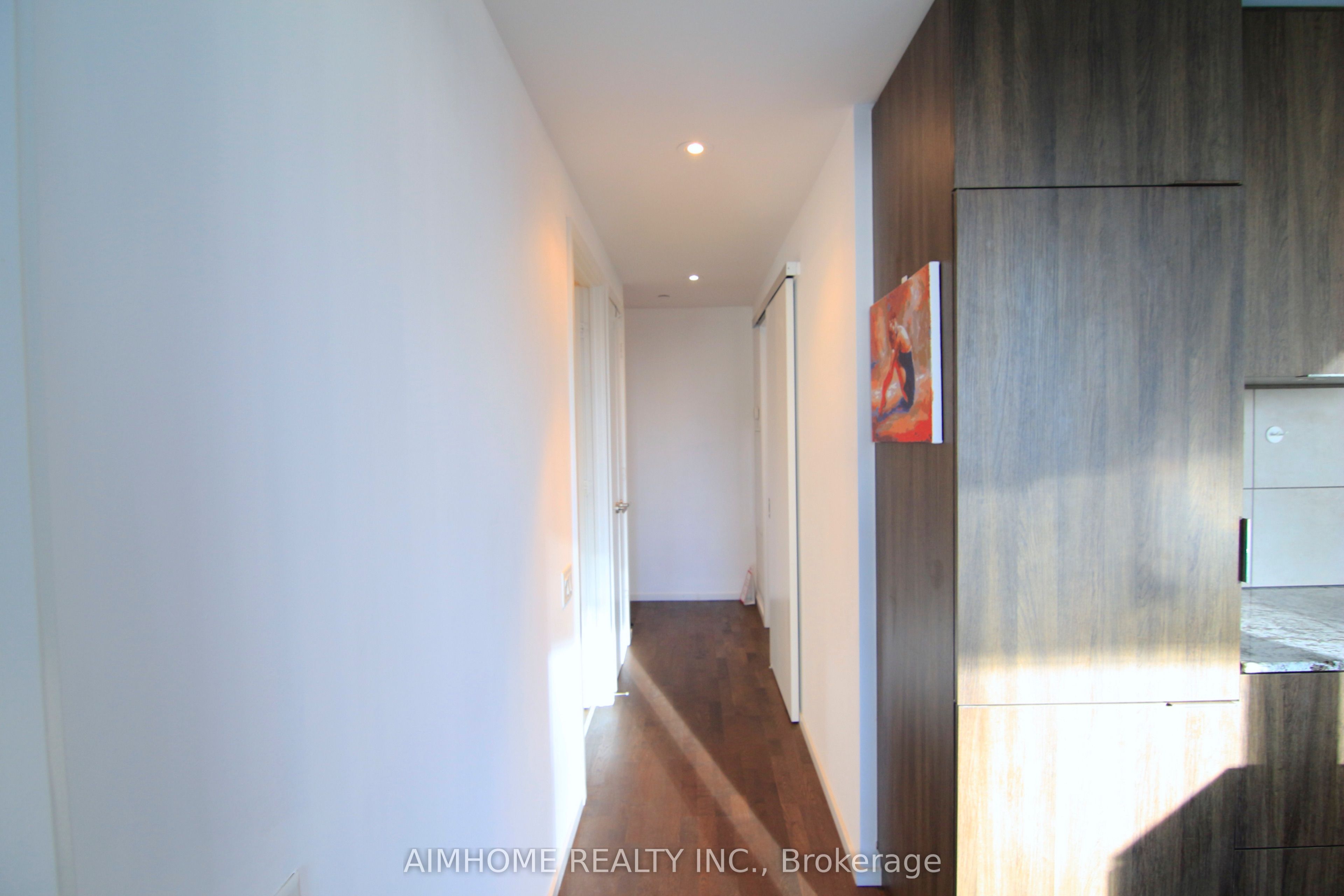 5 St Joseph Street 910, Toronto, ON M4Y 0B6 photo 5