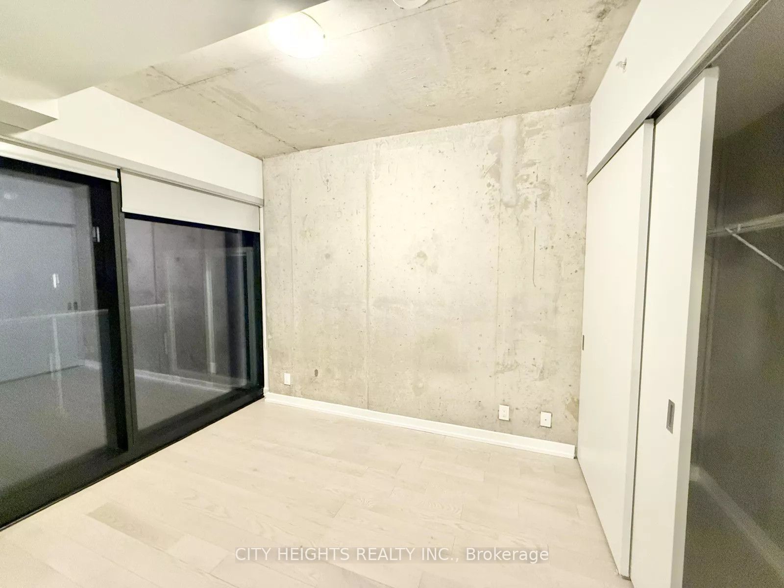 11 Charlotte Street 705, Toronto, ON M5V 2H5 photo 2