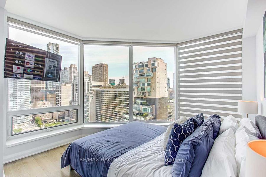 155 Yorkville Avenue 2307, Toronto, ON M5R 1C4 photo 2