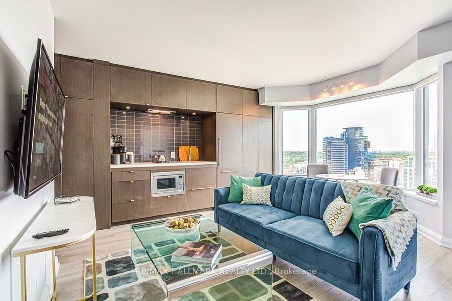 155 Yorkville Avenue 2307, Toronto, ON M5R 1C4 photo 5