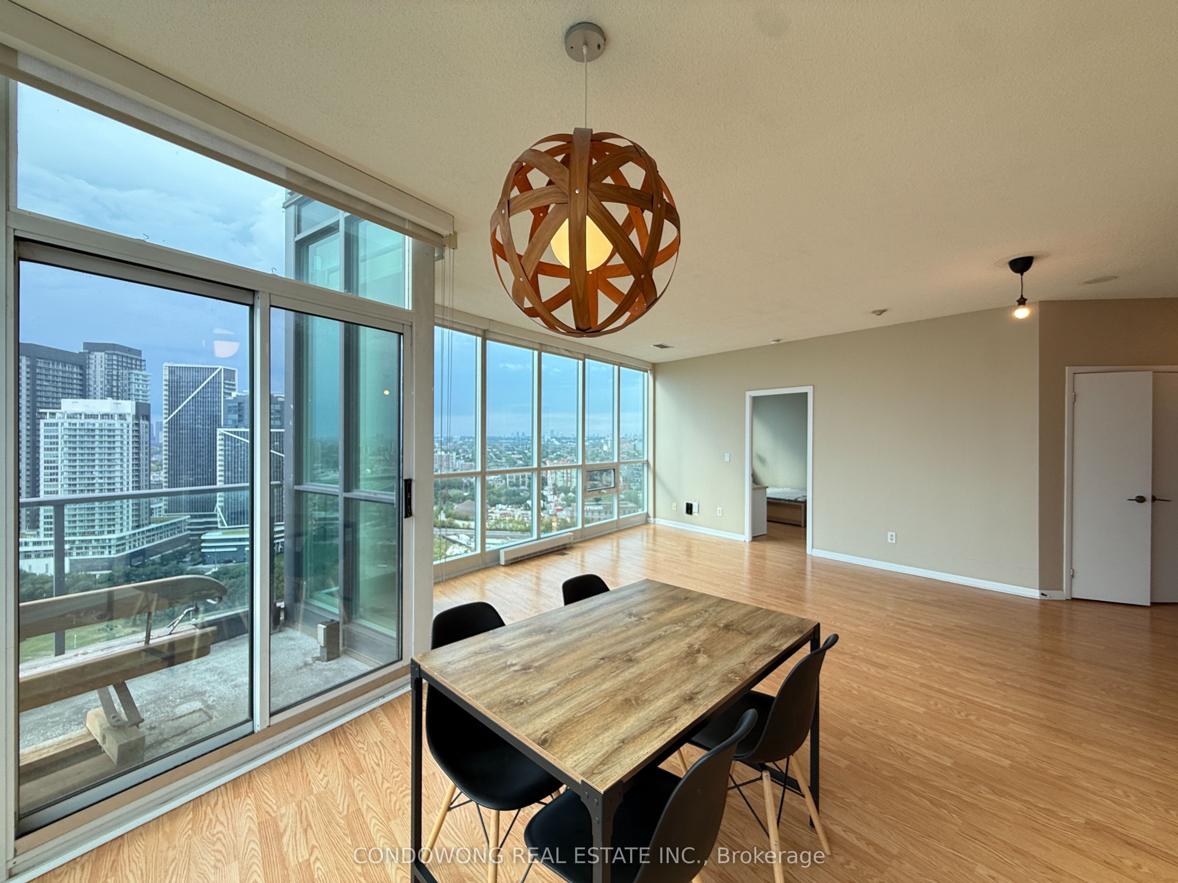 231 Fort York Boulevard 2804, Toronto, ON M5V 1B2 photo 4