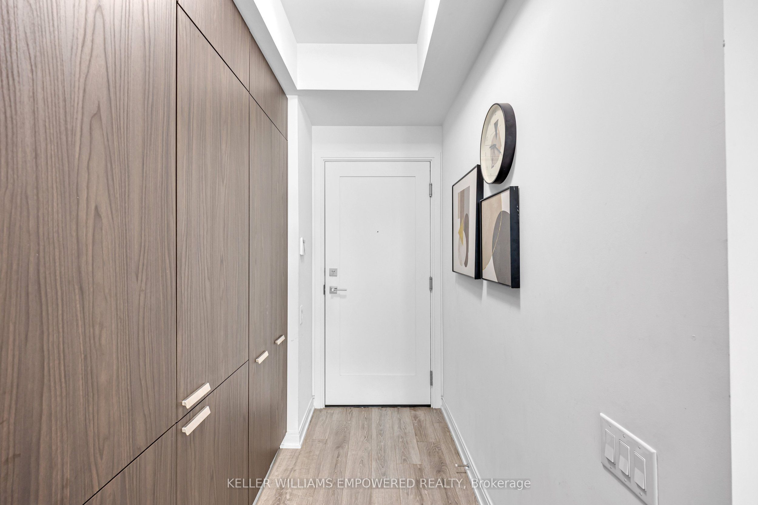 50 Charles Street E 3306, Toronto, ON M4Y 0C3 photo 2