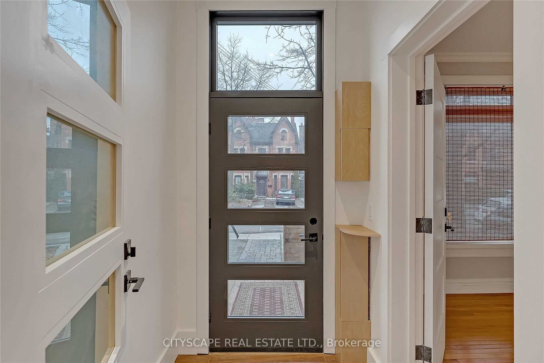 180 Strachan Avenue #2 Upper, Toronto, ON M6J 2S9 photo 3