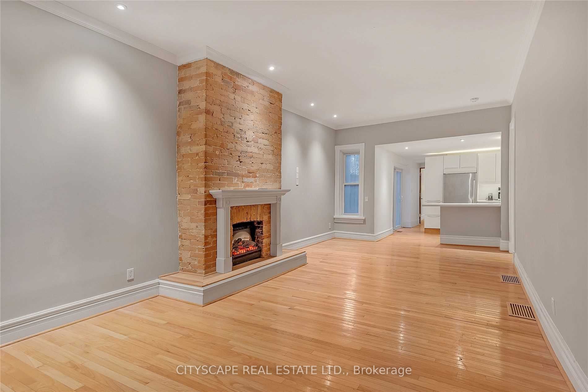 180 Strachan Avenue #2 Upper, Toronto, ON M6J 2S9 photo 4