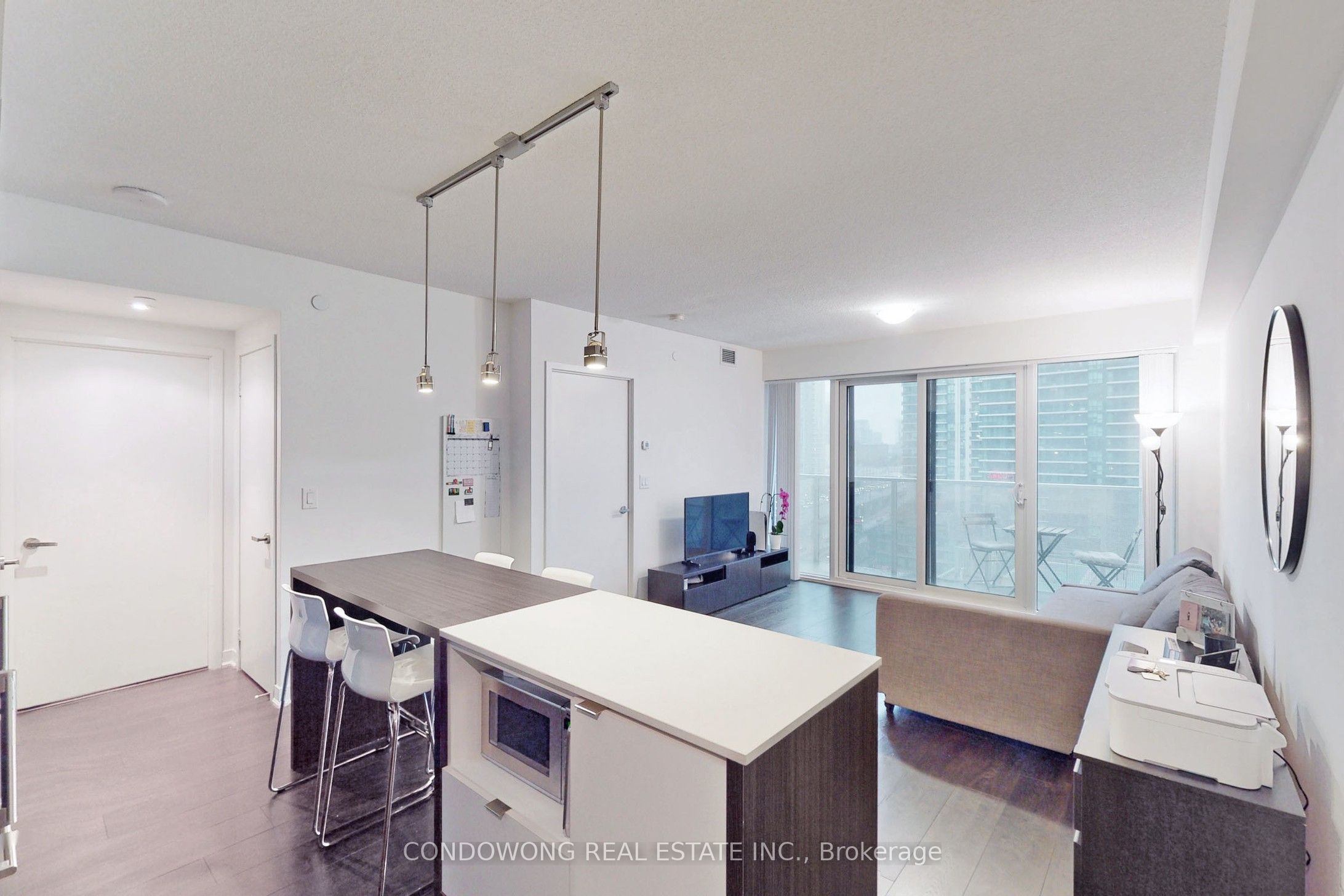 88 Harbour Street 1006, Toronto, ON M5J 0C3 photo 2